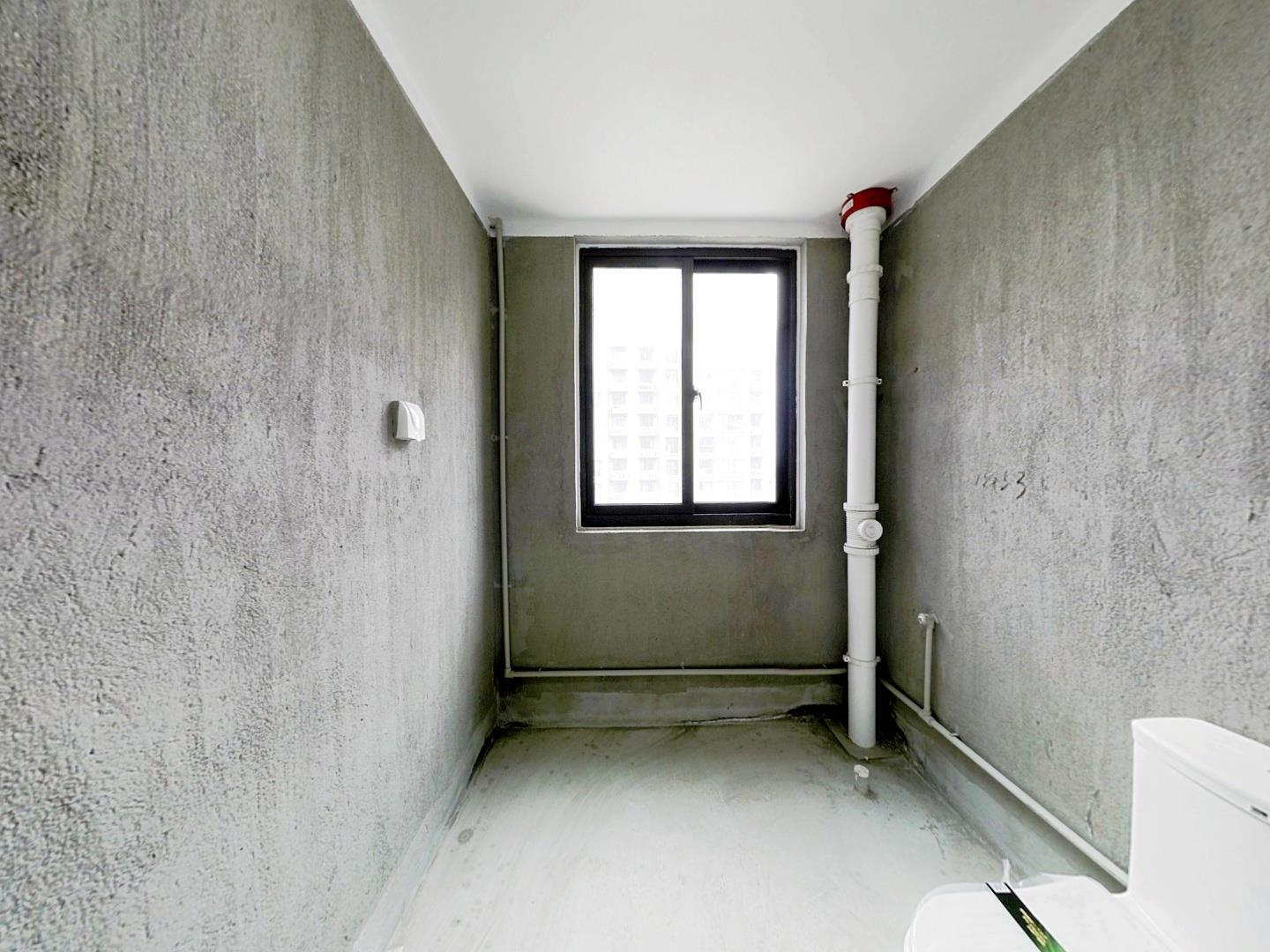 红星嘉苑 3室2厅2卫 139m&sup2;