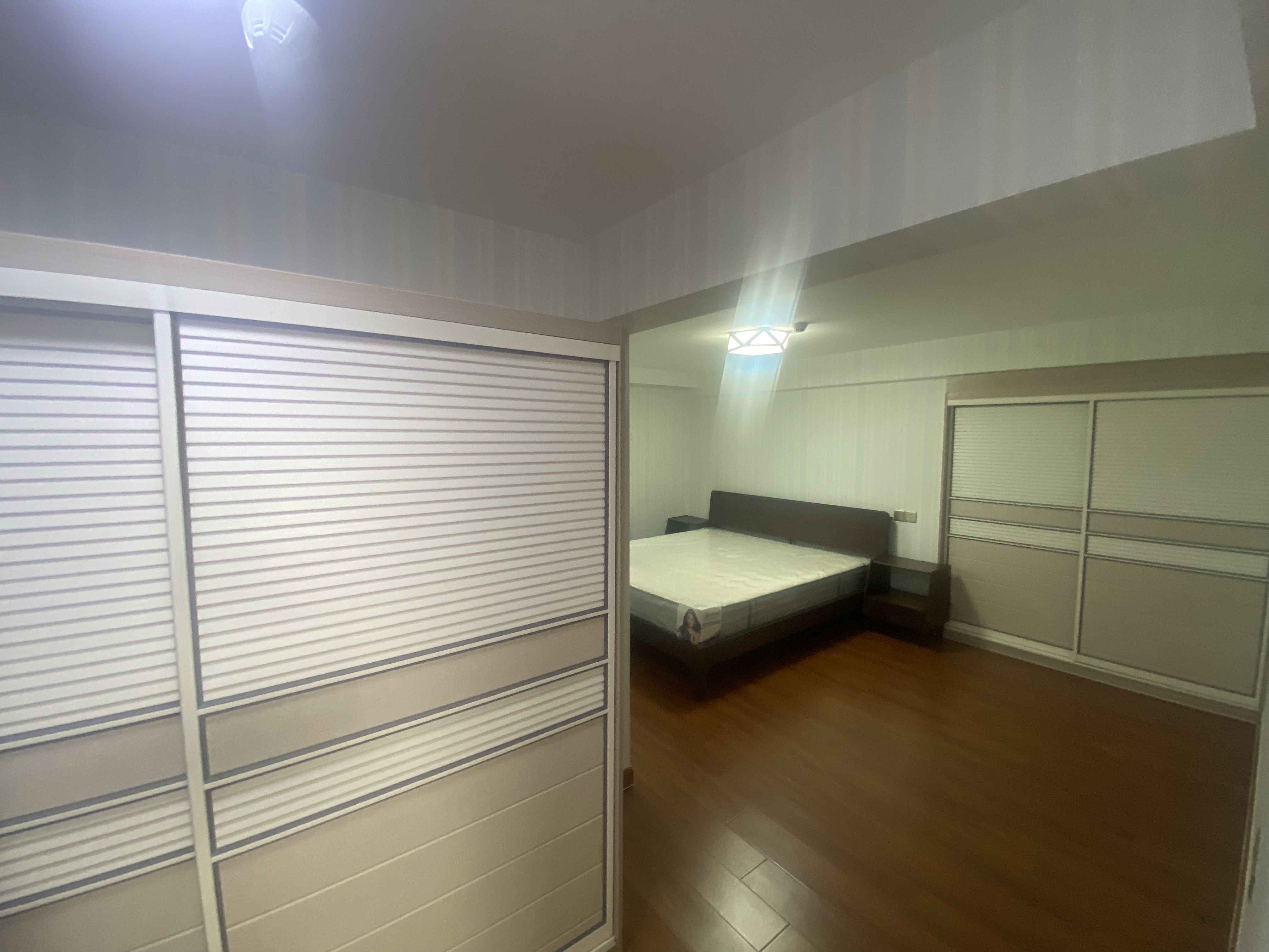 纽约时代 3室2厅1卫 60.00m&sup2;