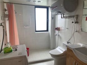 万通城 2室2厅1卫 96m&sup2;