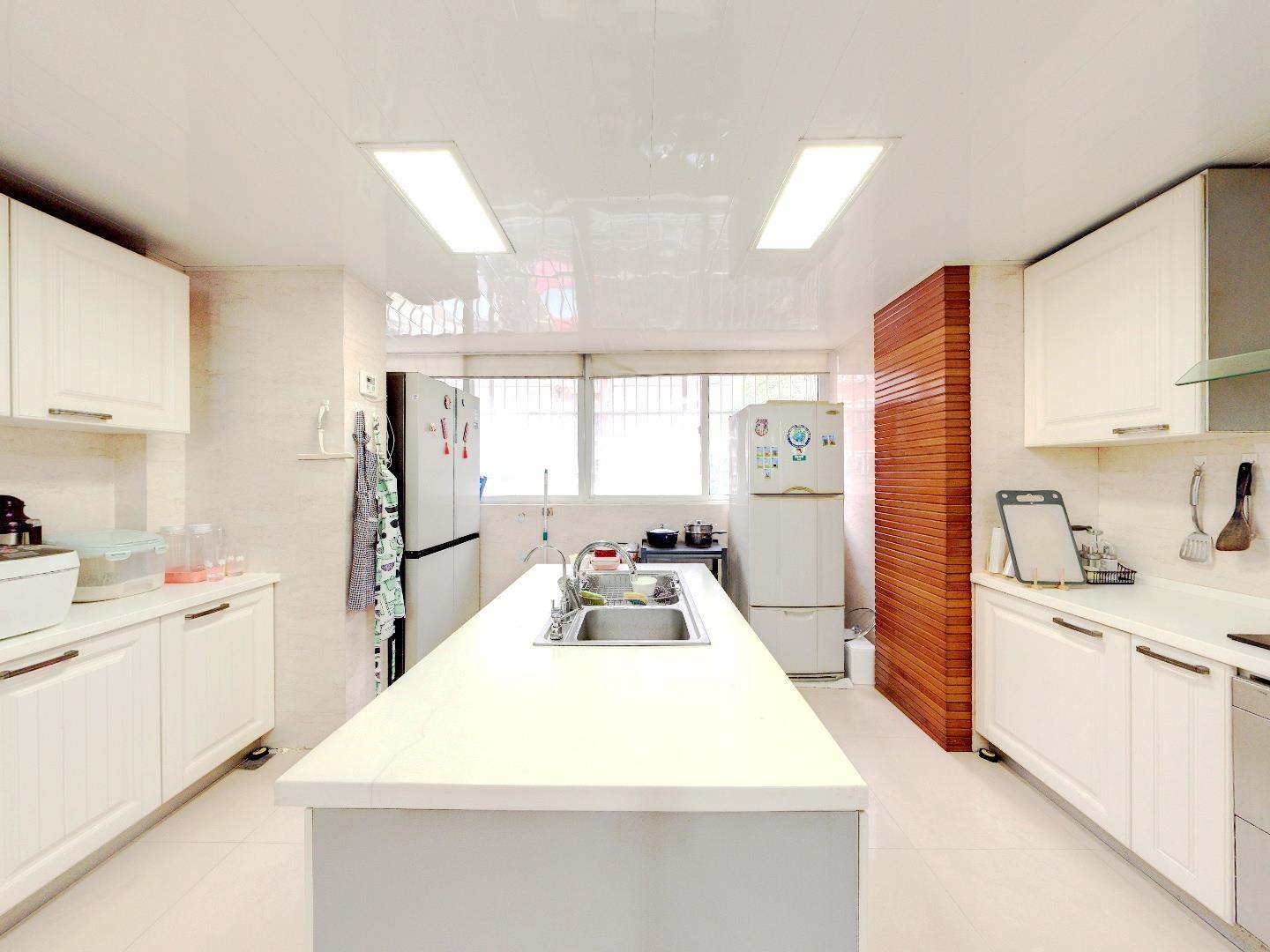 华中园 4室2厅2卫 188.84m&sup2;