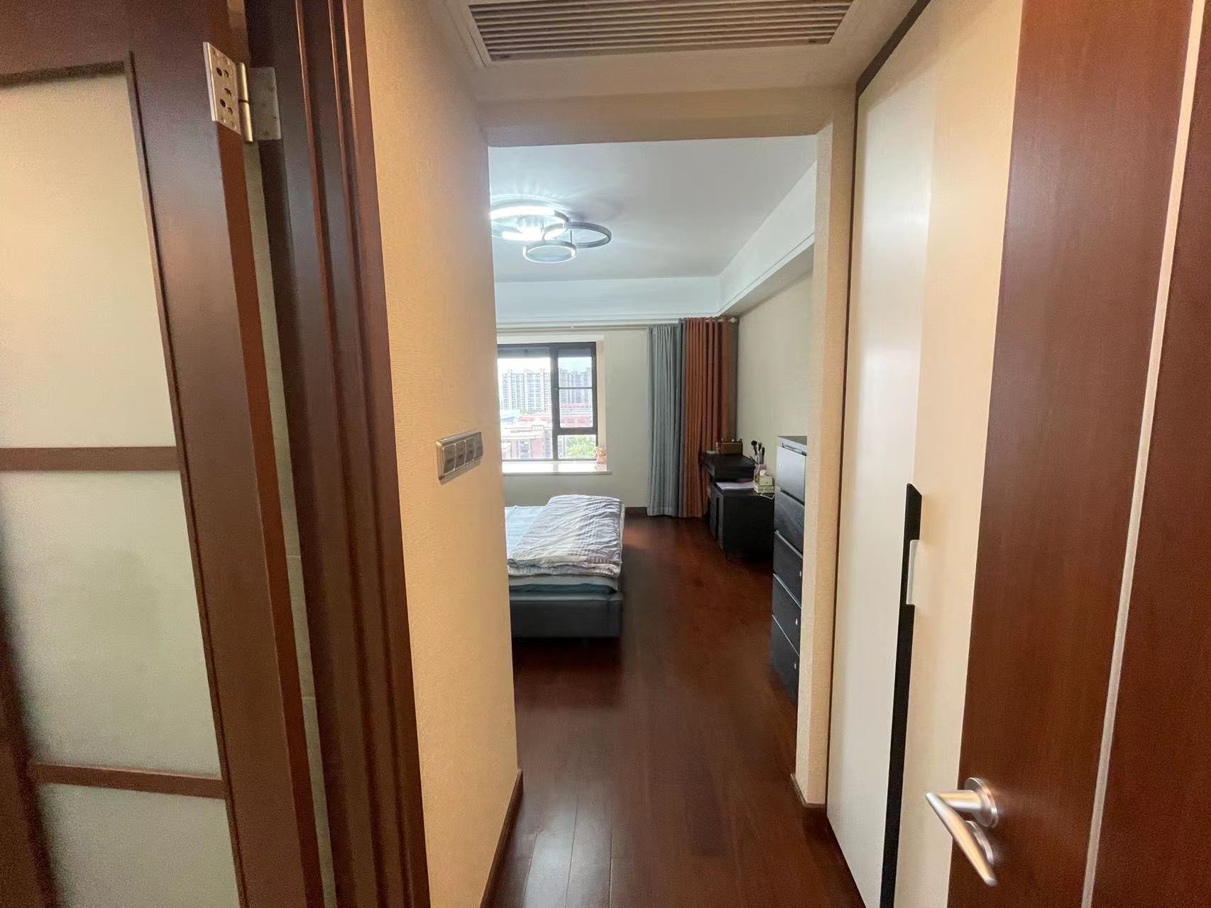 万科城市之光 3室2厅2卫 120m&sup2;