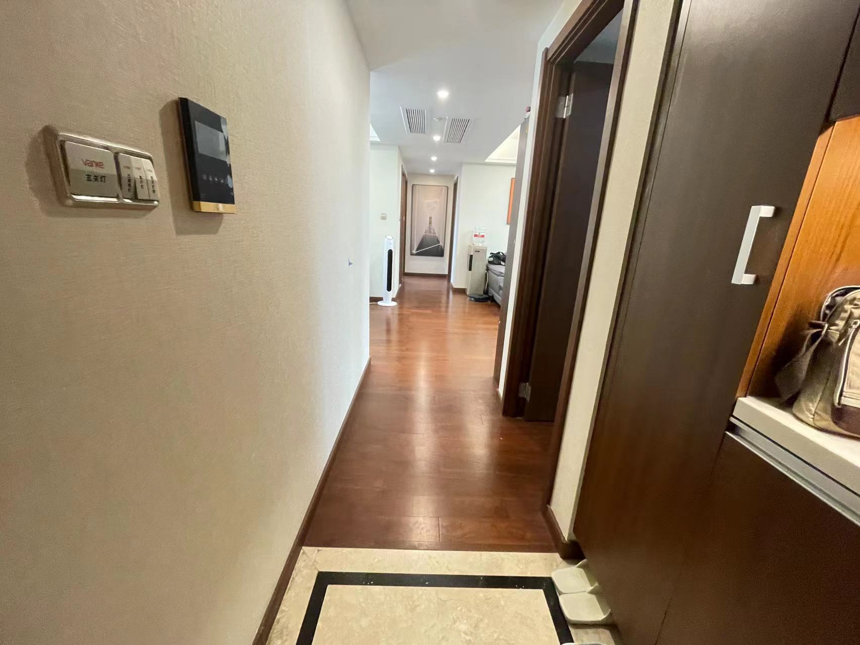 万科城市之光 3室2厅2卫 120m&sup2;