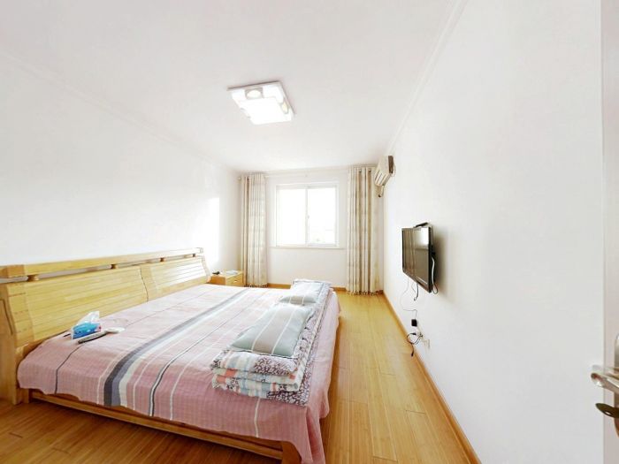 滨河东城 5室2厅1卫 134.00m&sup2;