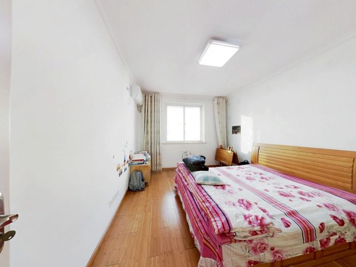 滨河东城 5室2厅1卫 134.00m&sup2;