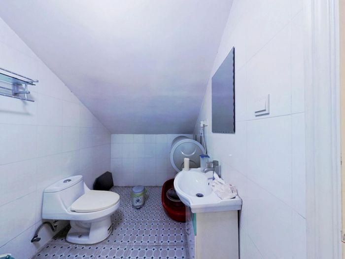 滨河东城 5室2厅1卫 134.00m&sup2;