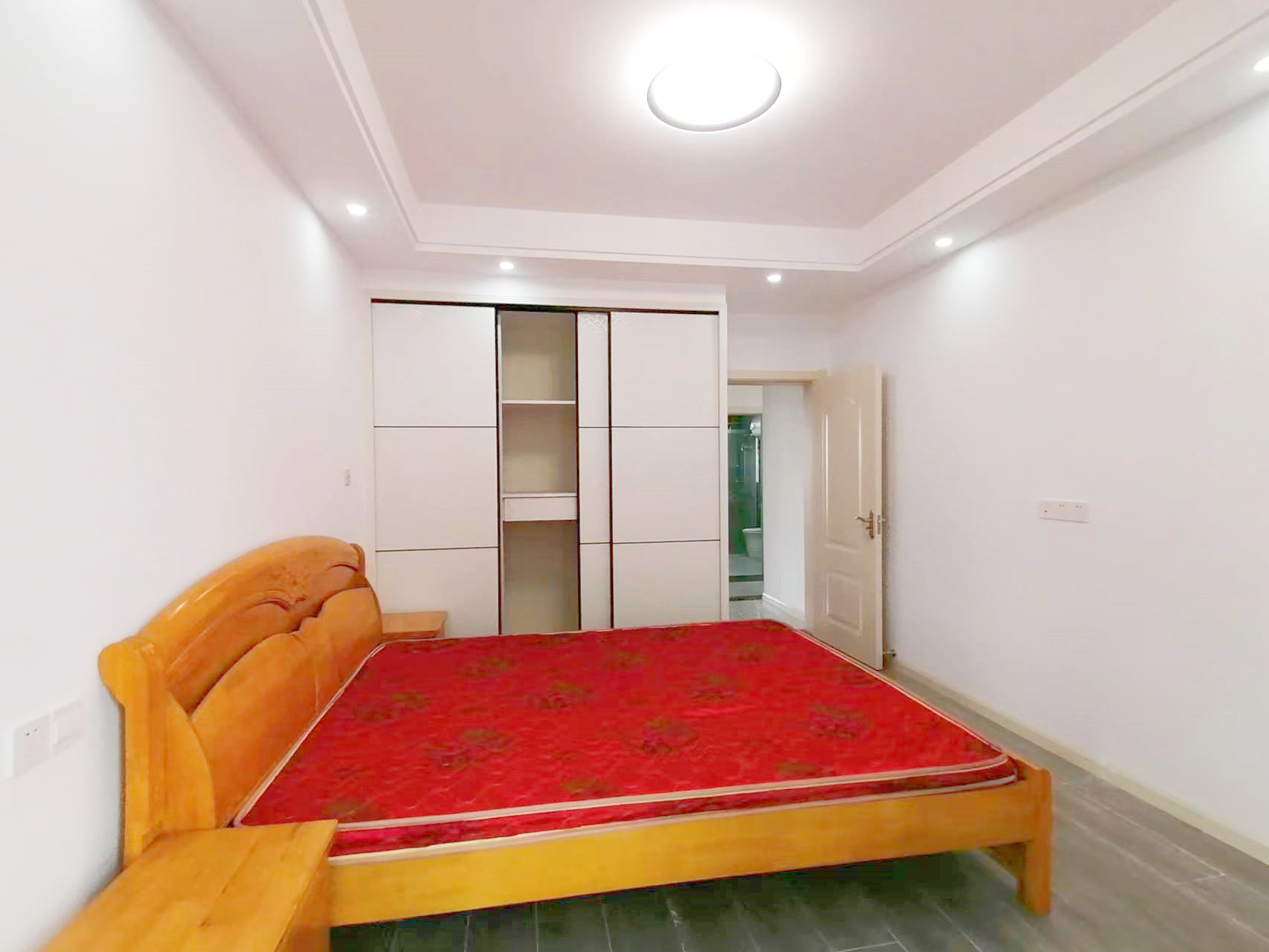 中南世纪花城一期 3室2厅1卫 135.96m&sup2;