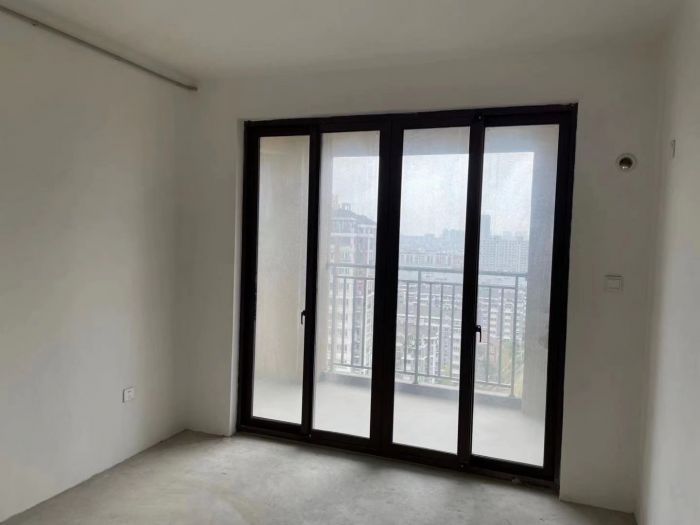 三里墩花苑三期 3室2厅1卫 133.50m&sup2;