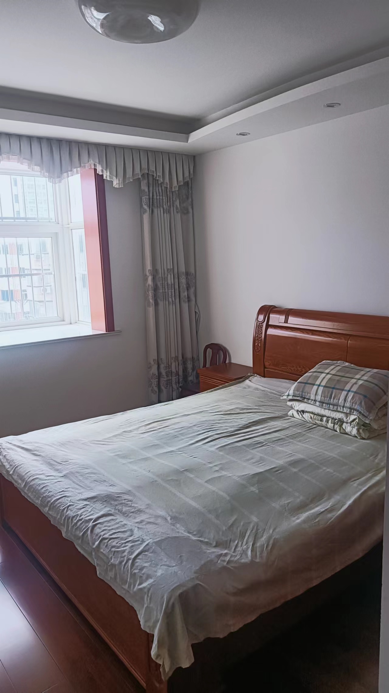 怡园锦居 4室2厅2卫 90.00m&sup2;