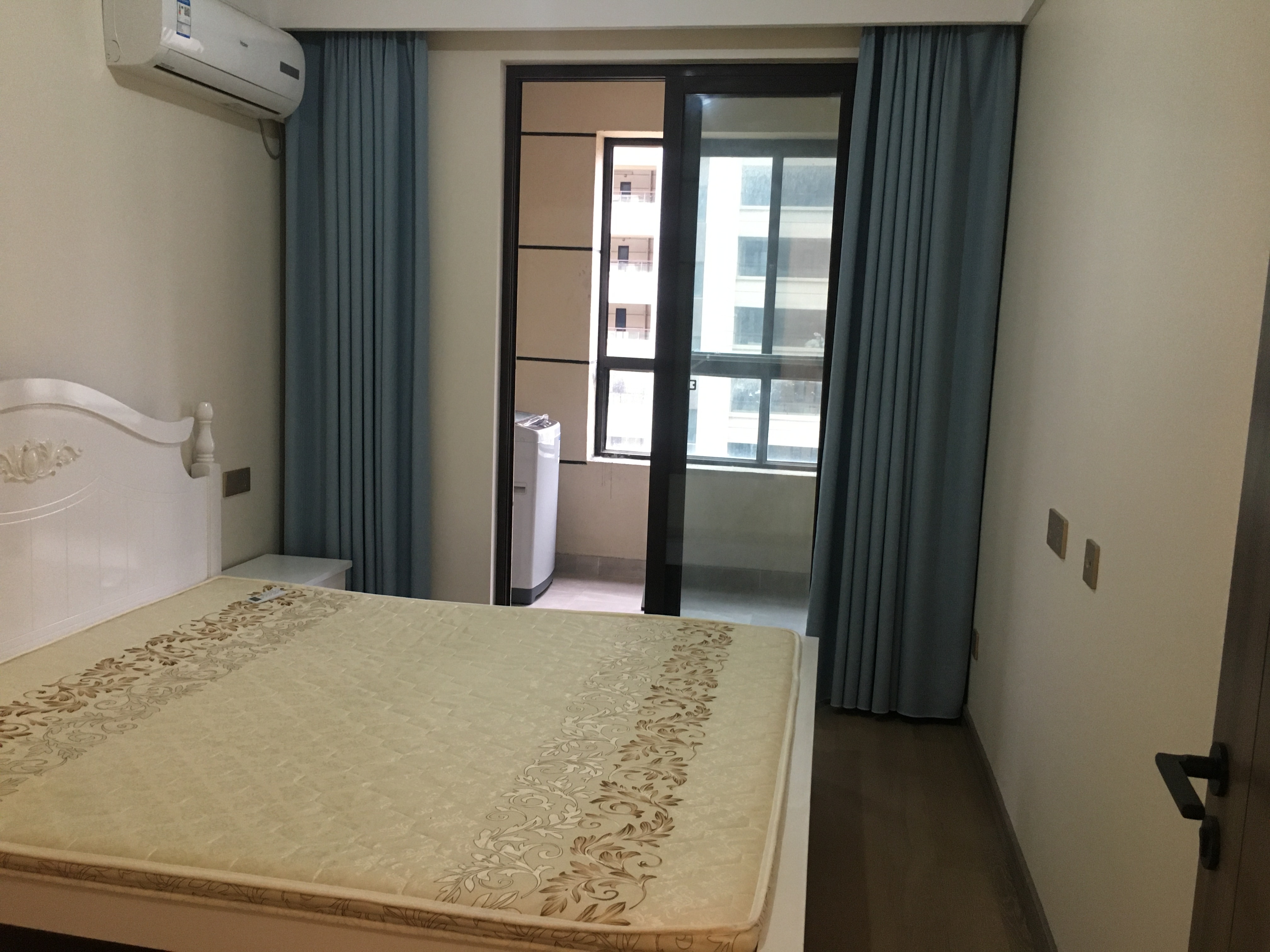 中创大都会 3室2厅2卫 115m&sup2;