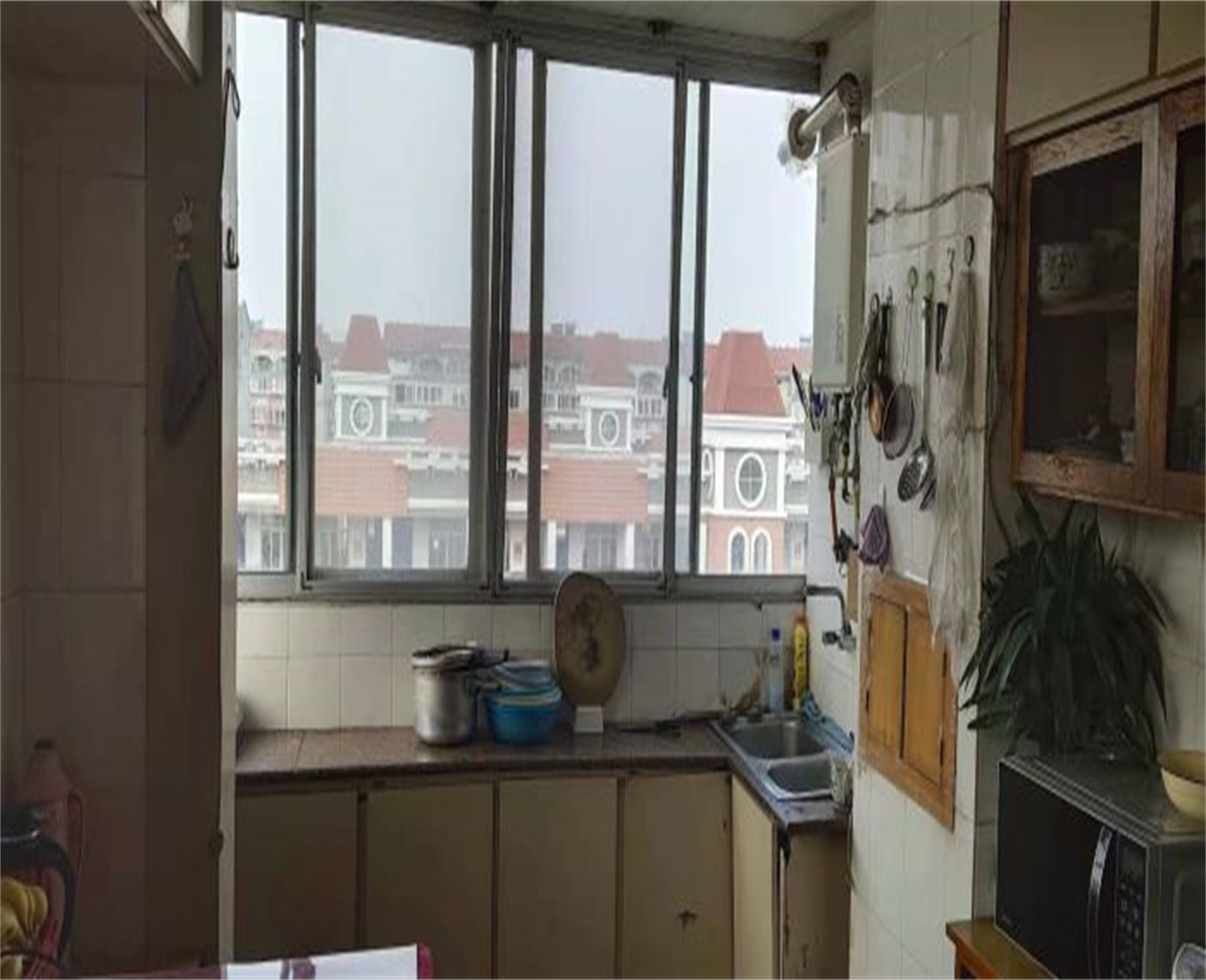 濠西园 4室2厅1卫 79.38m&sup2;