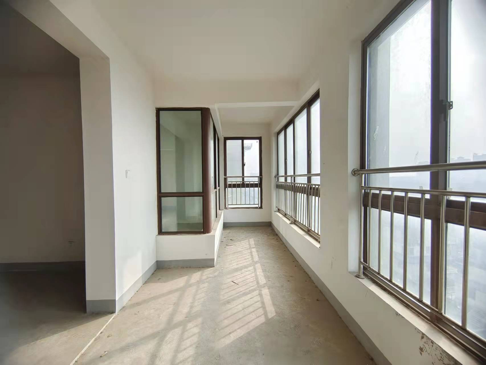 山景水岸 4室2厅2卫 225m&sup2;