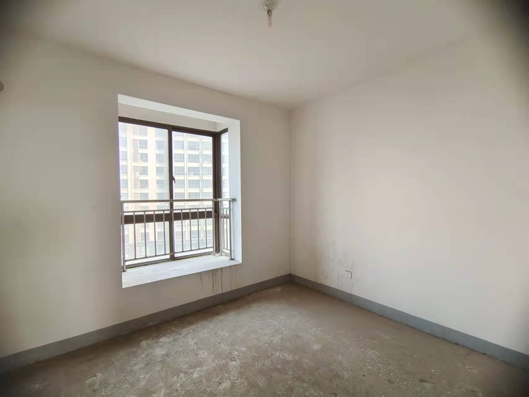 山景水岸 4室2厅2卫 225m&sup2;