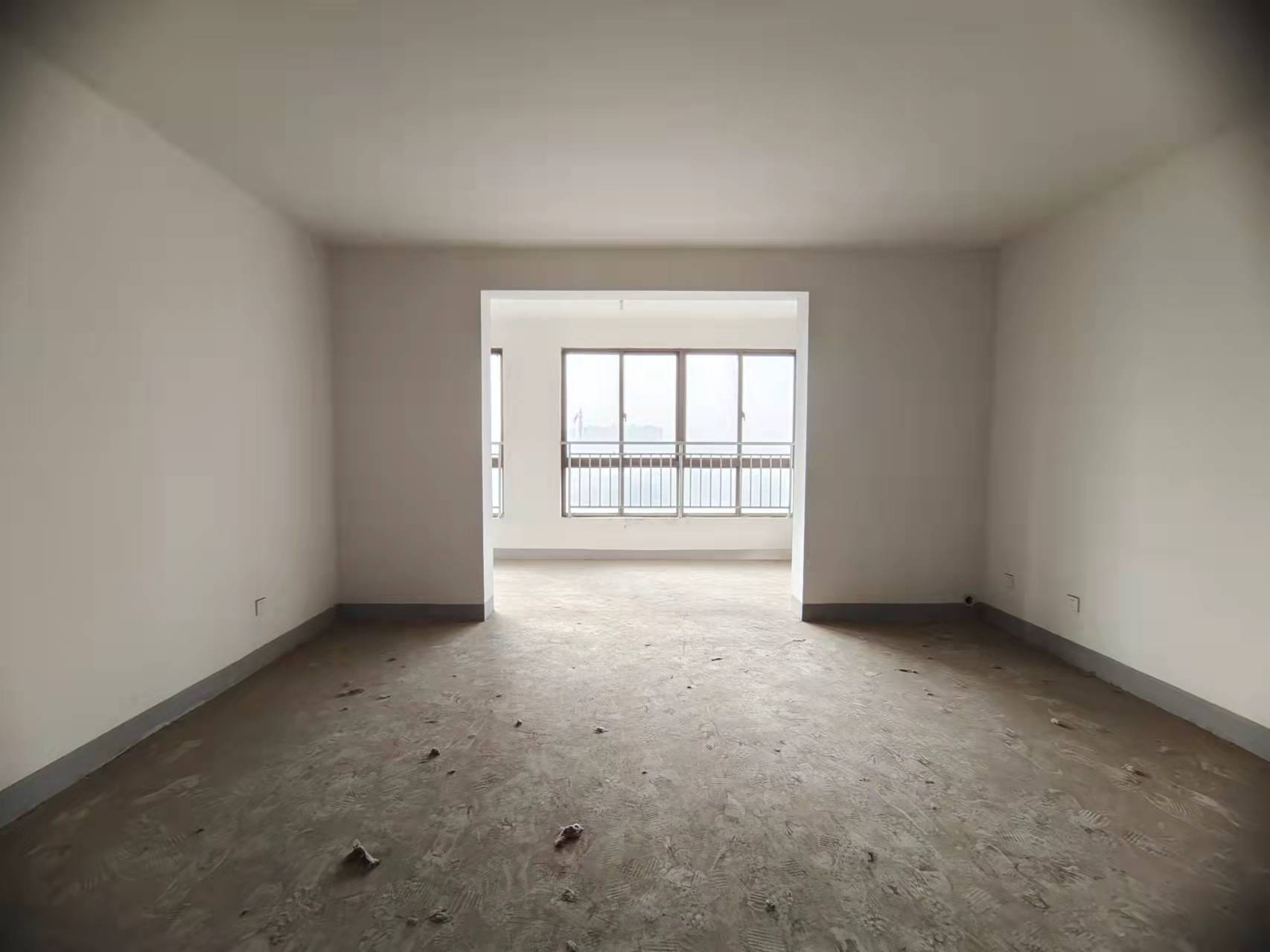 山景水岸 4室2厅2卫 225m&sup2;