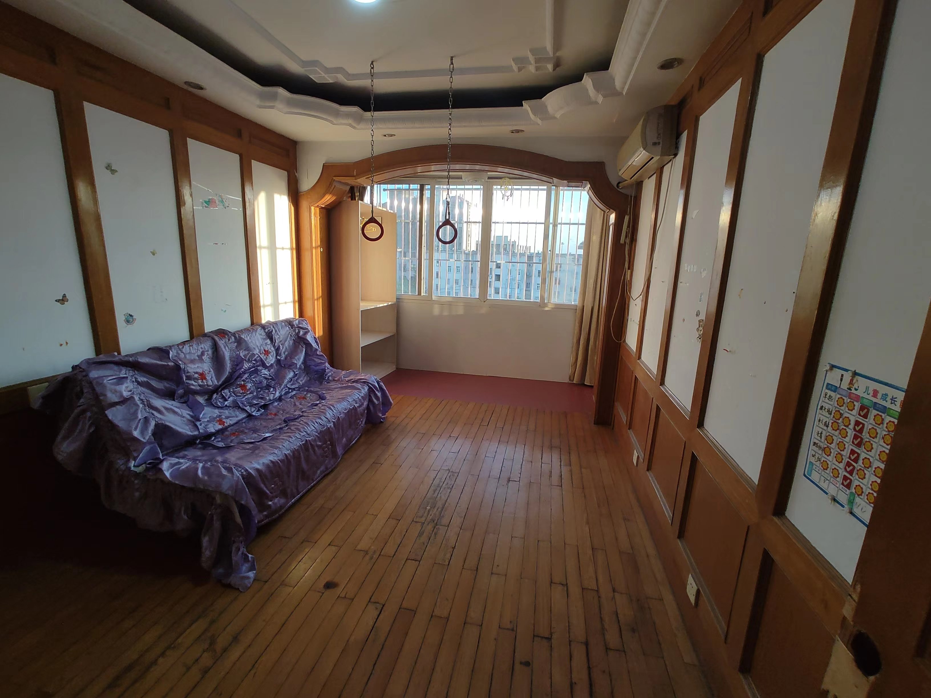 虹桥东村 3室1厅1卫 83m&sup2;