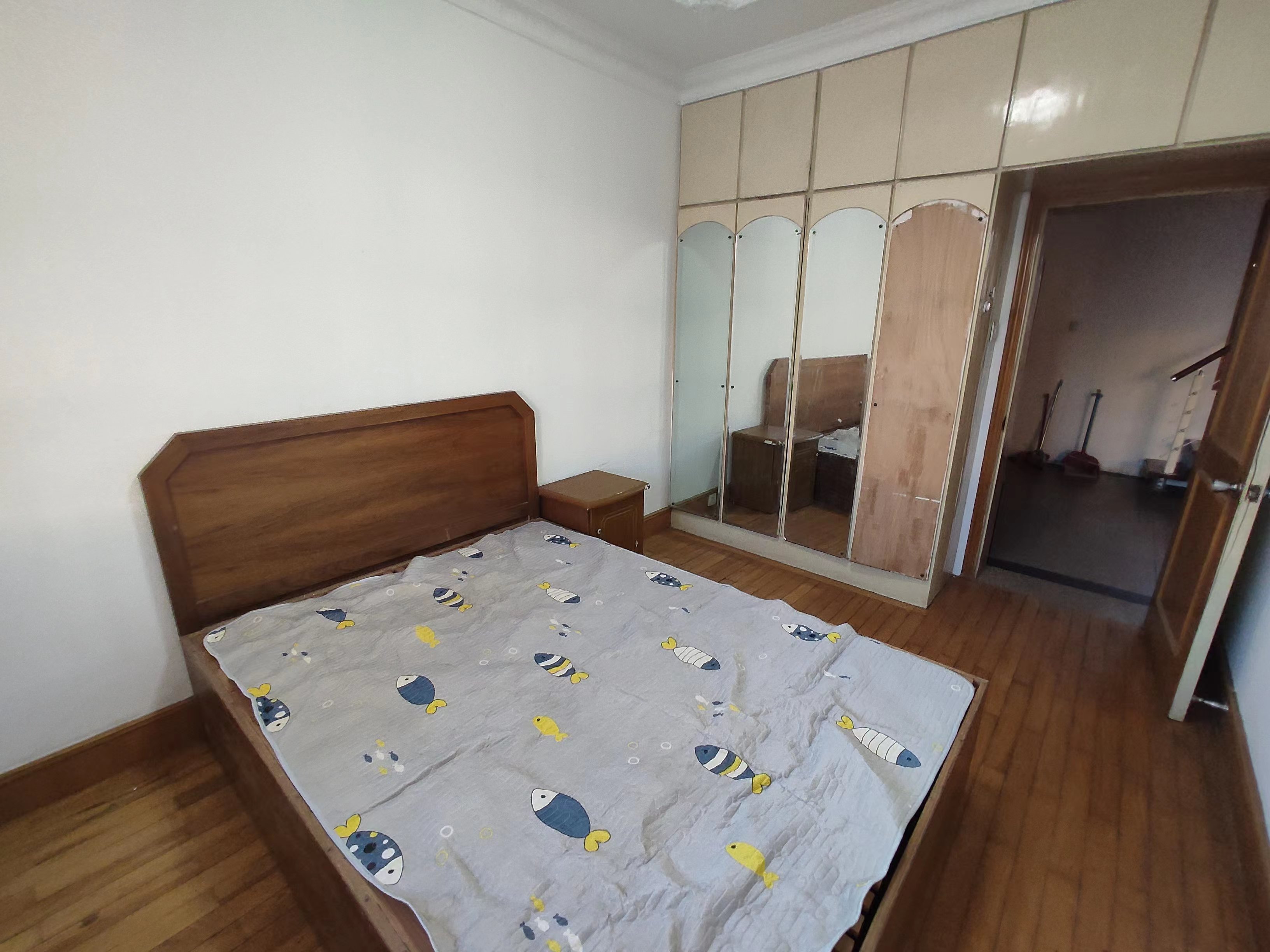 虹桥东村 3室1厅1卫 83m&sup2;