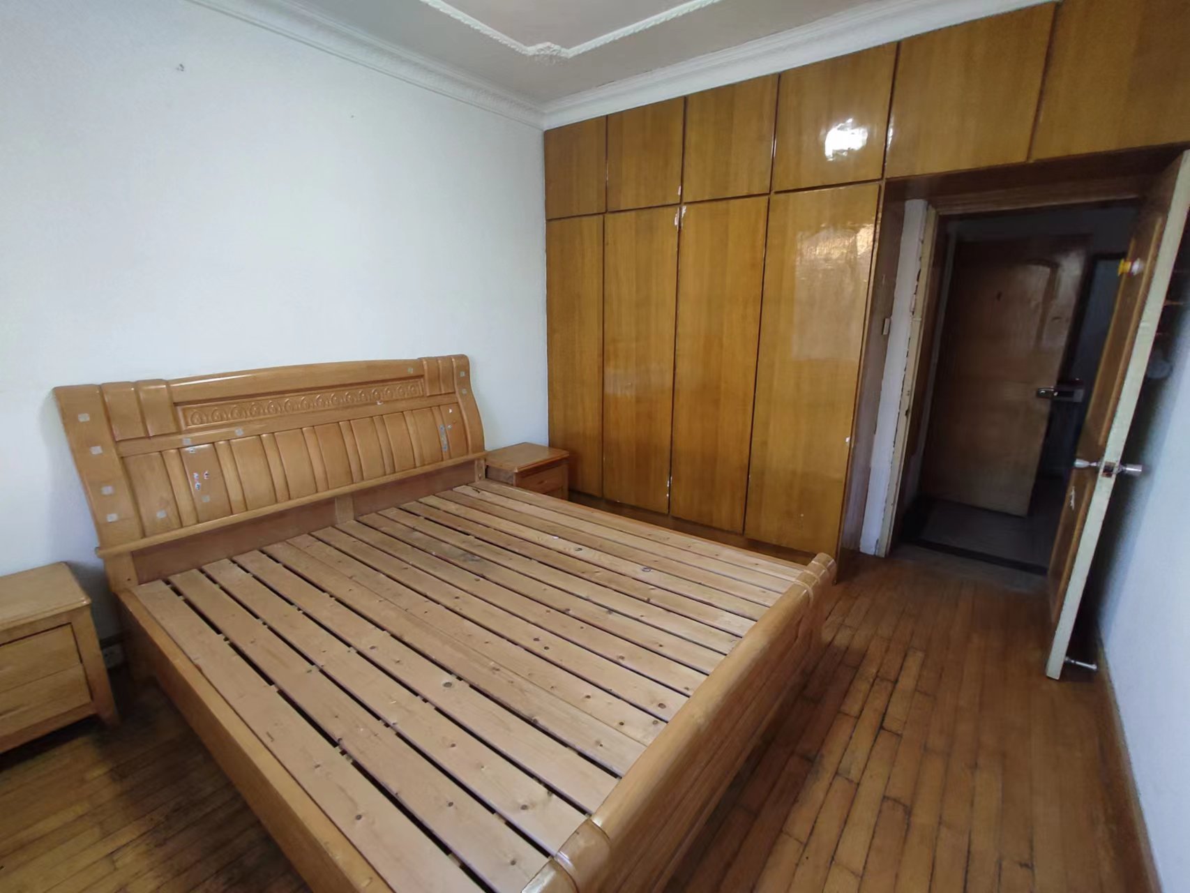 虹桥东村 3室1厅1卫 83m&sup2;