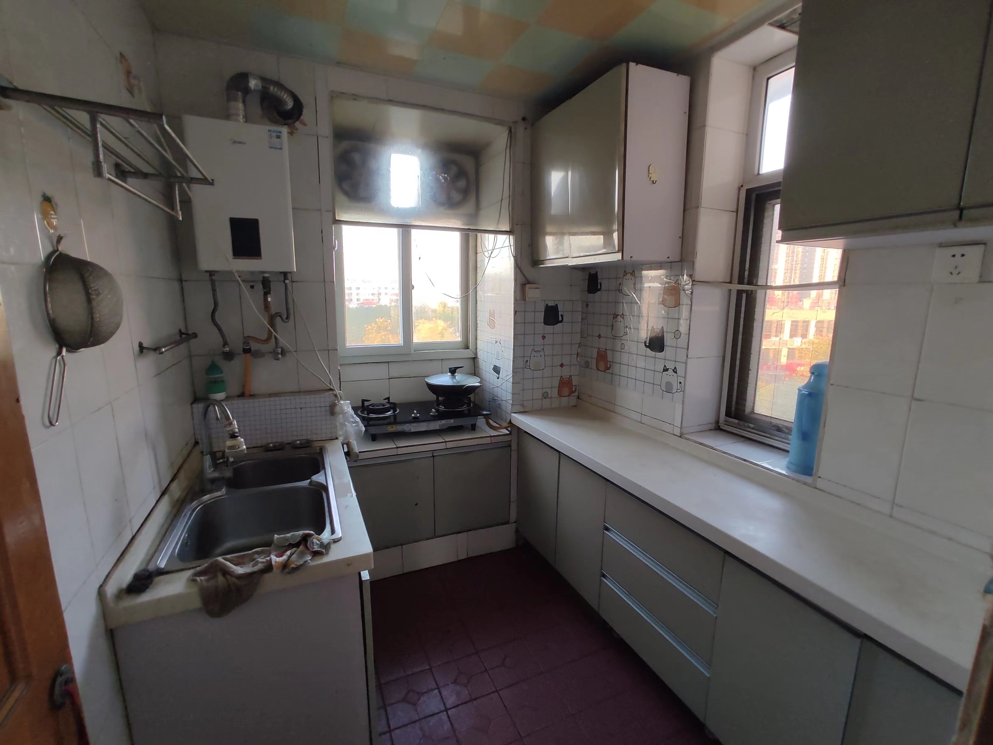虹桥东村 3室1厅1卫 83m&sup2;