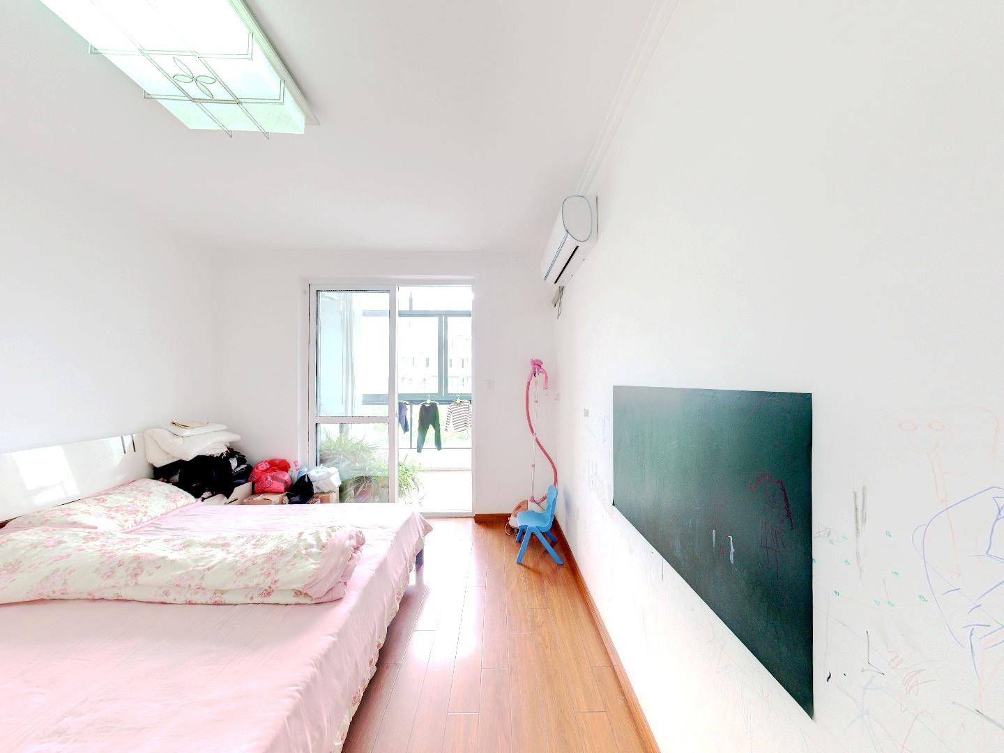 春天花园 3室2厅1卫 98m&sup2;