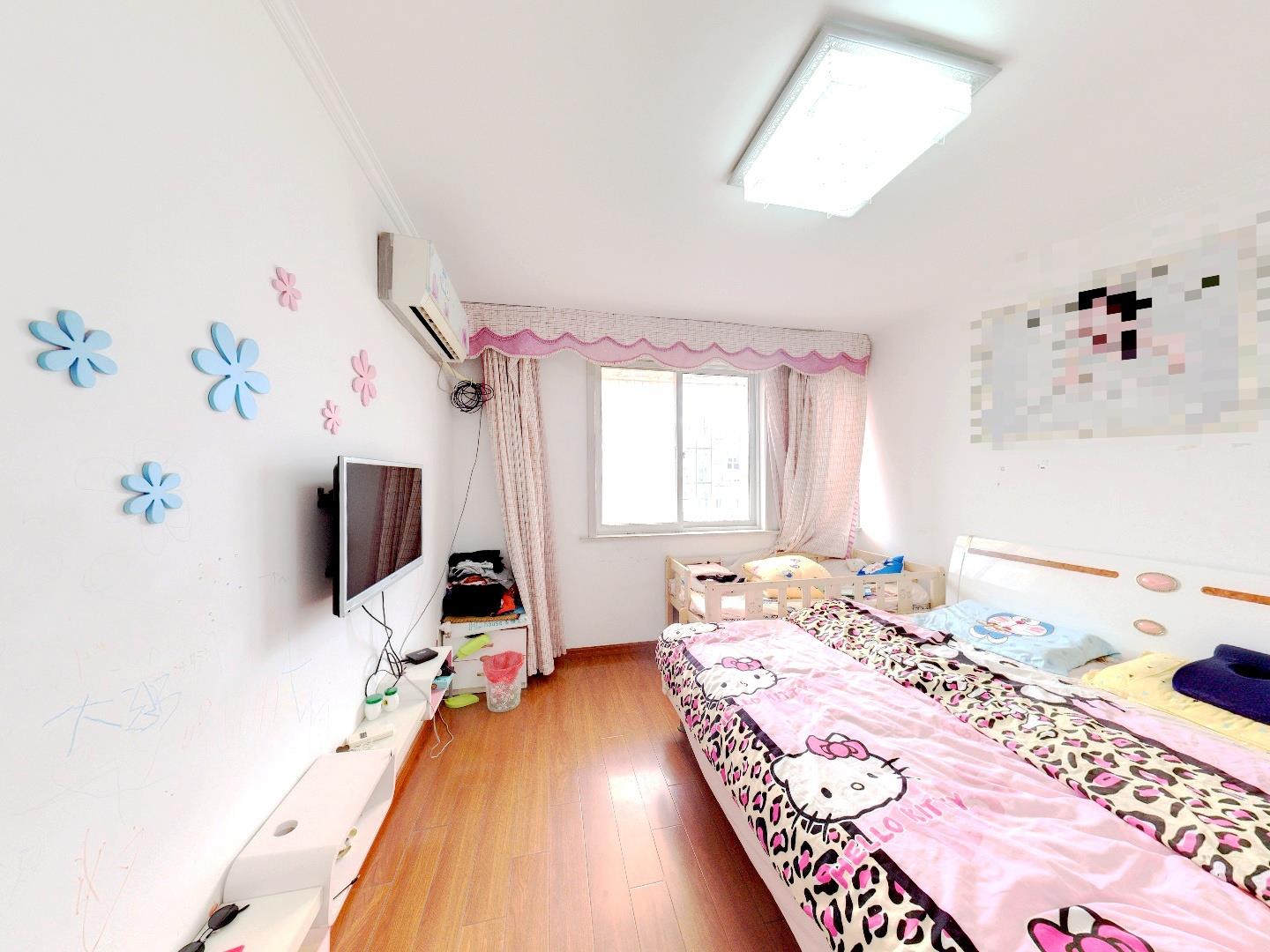 春天花园 3室2厅1卫 98m&sup2;