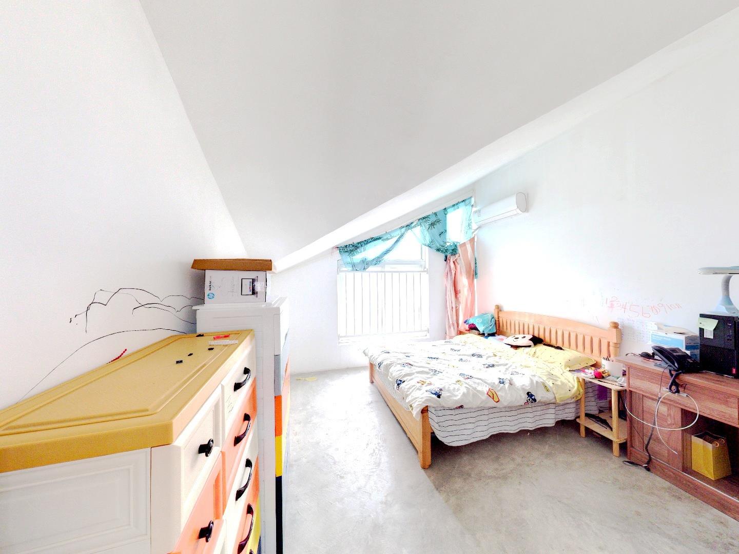 春天花园 3室2厅1卫 98m&sup2;