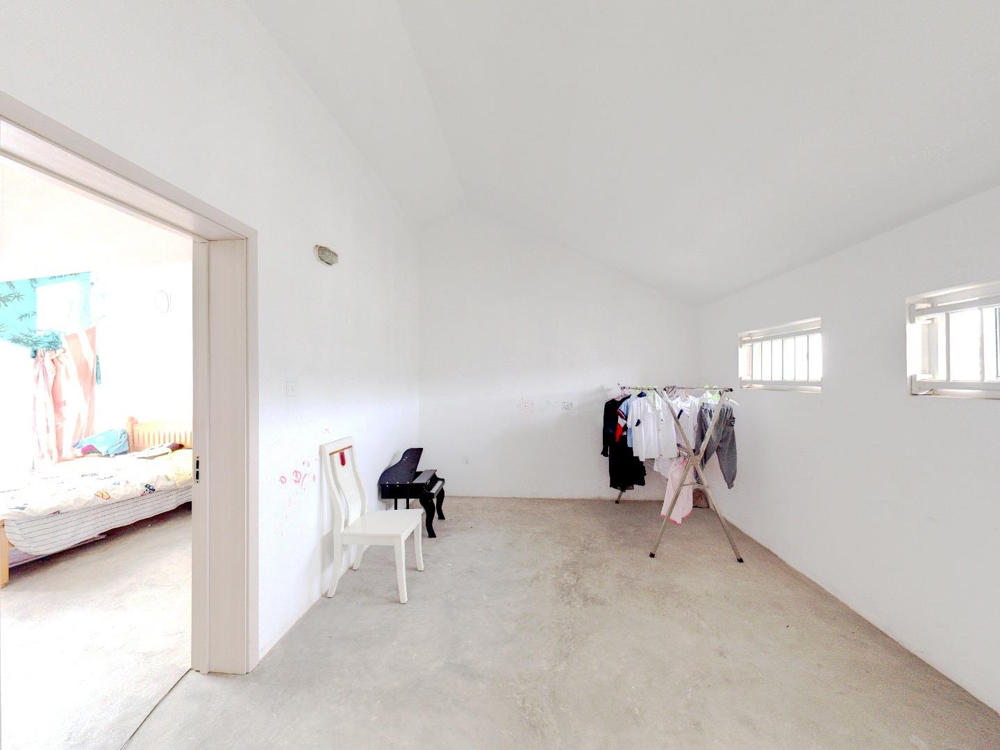 春天花园 3室2厅1卫 98m&sup2;