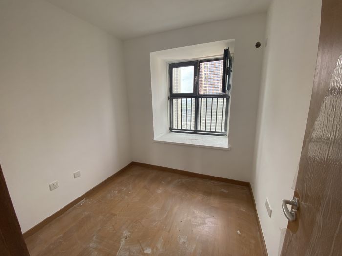 绿地新里城 3室2厅1卫 115m&sup2;