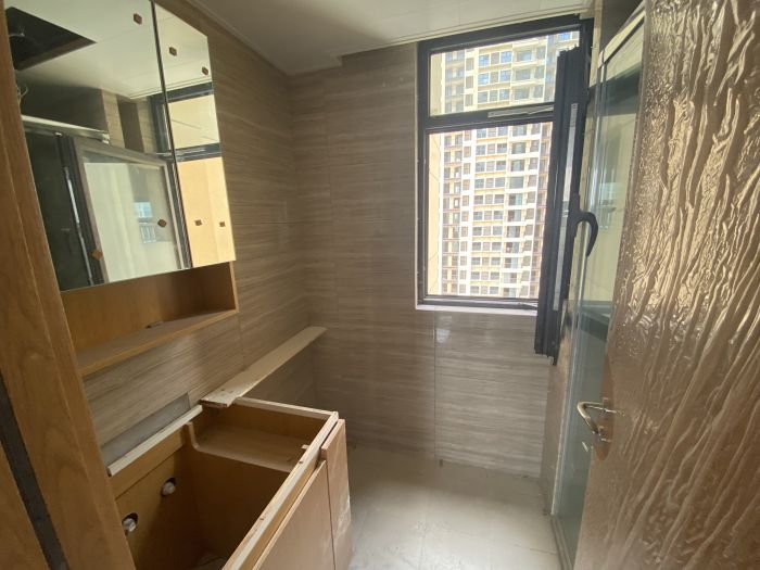 绿地新里城 3室2厅1卫 115m&sup2;