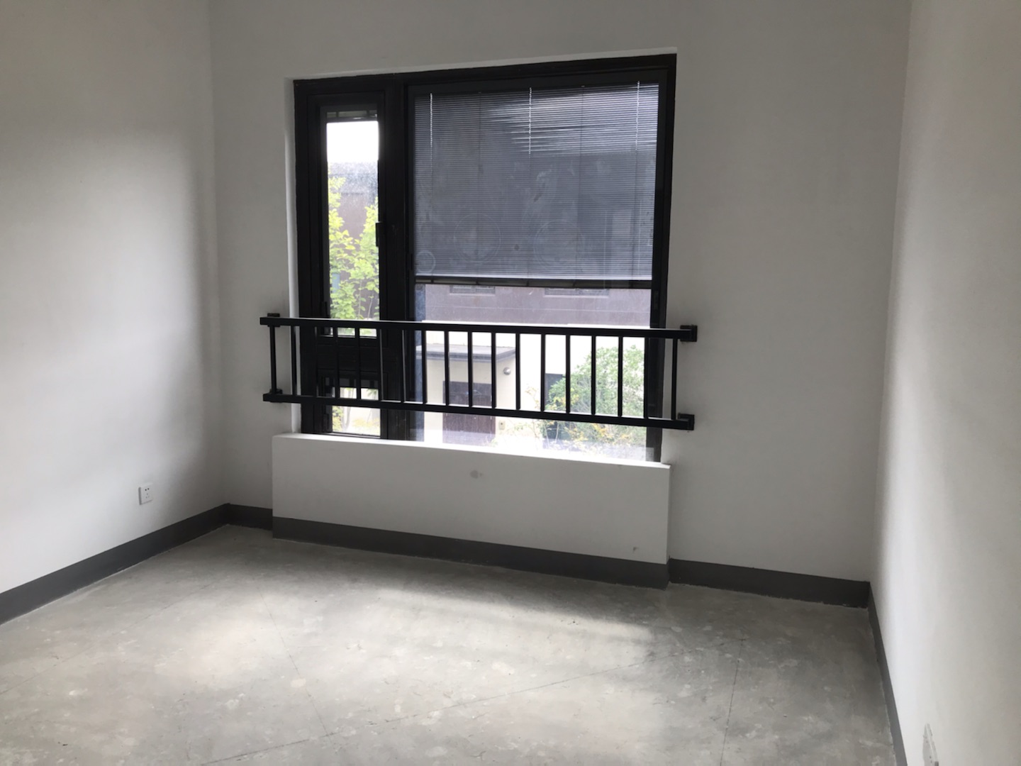 春风南岸东园 5室3厅3卫 204.00m&sup2;