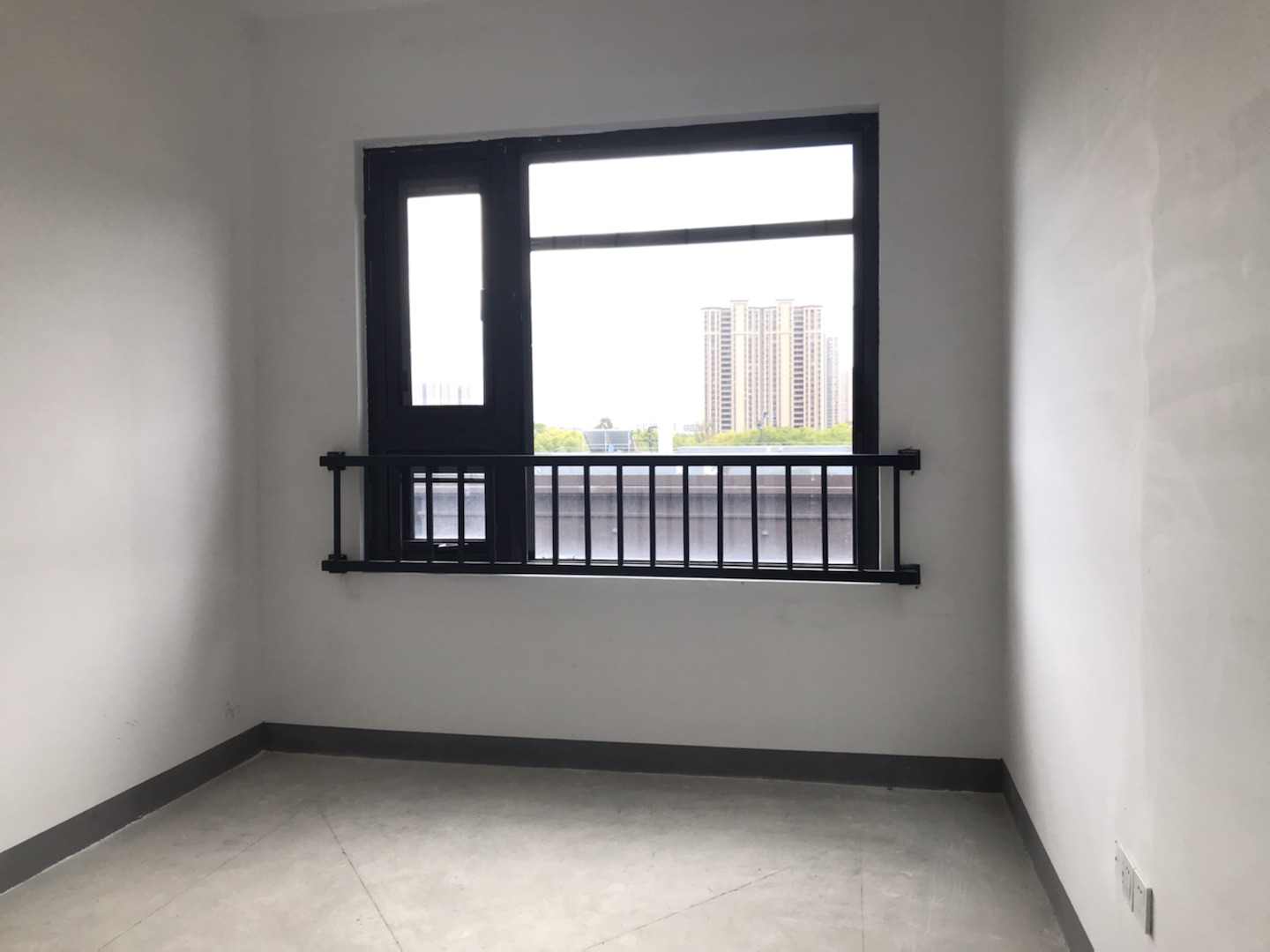 春风南岸东园 5室3厅3卫 204.00m&sup2;