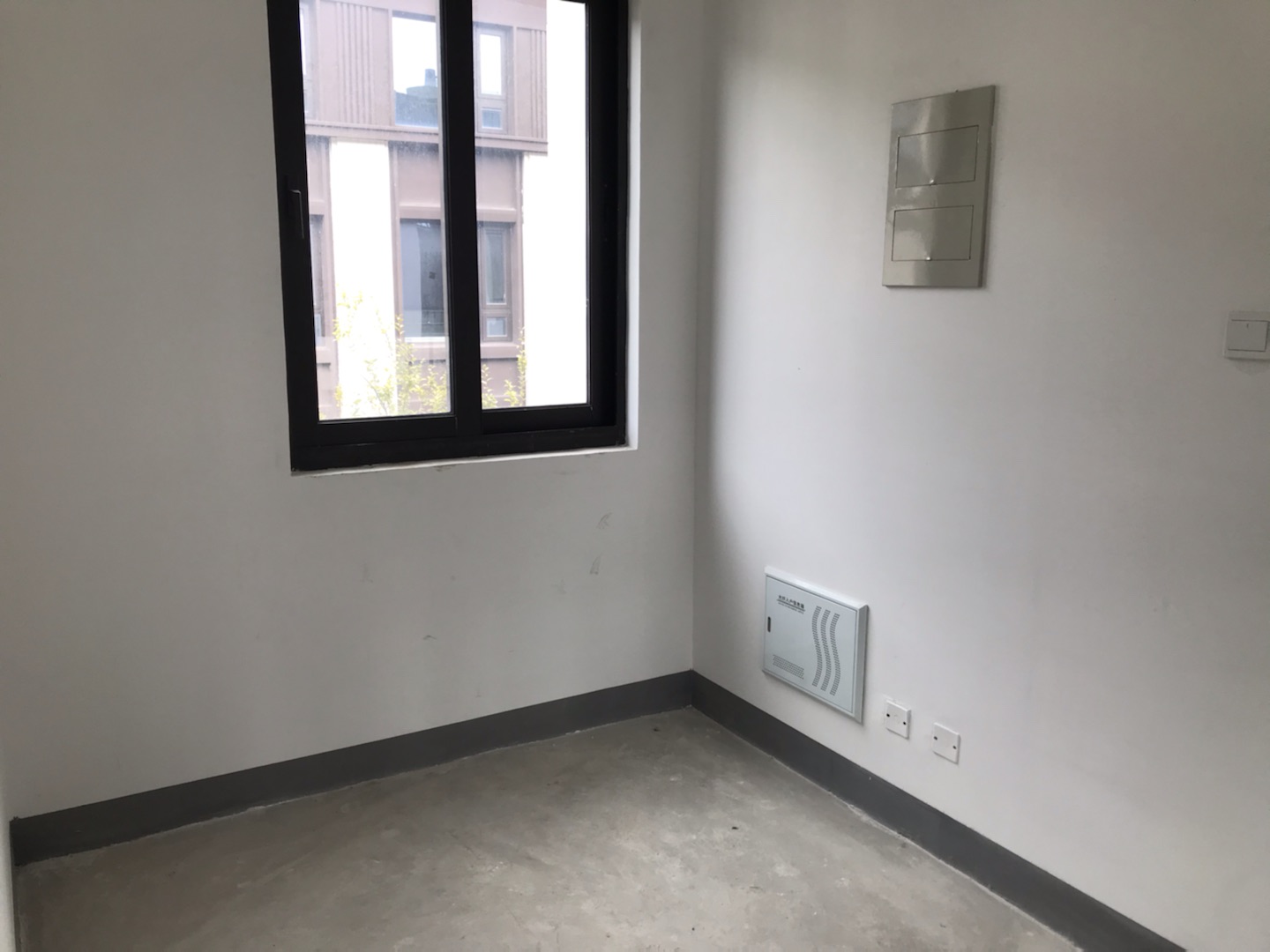 春风南岸东园 5室3厅3卫 204.00m&sup2;