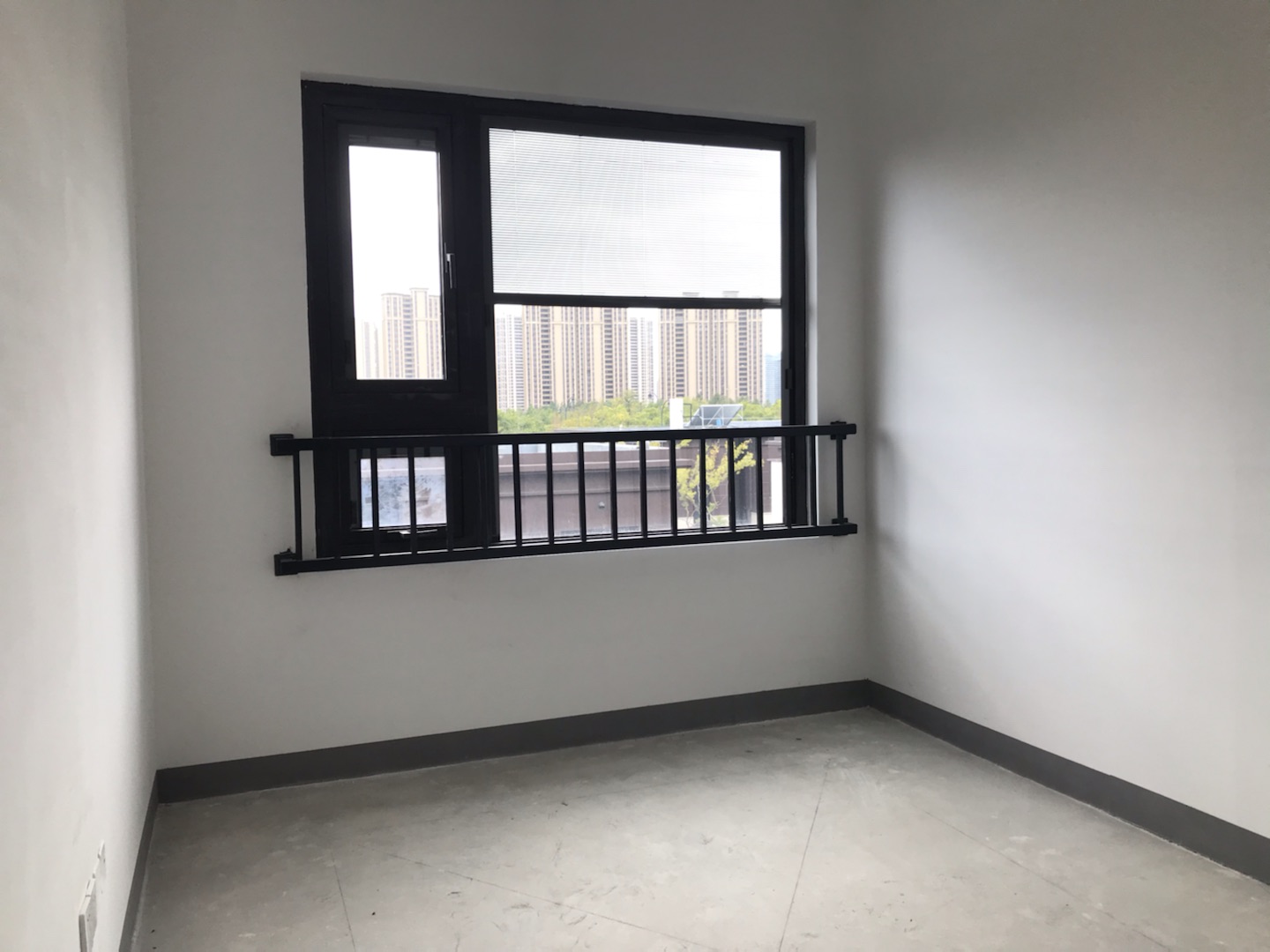 春风南岸东园 5室3厅3卫 204.00m&sup2;