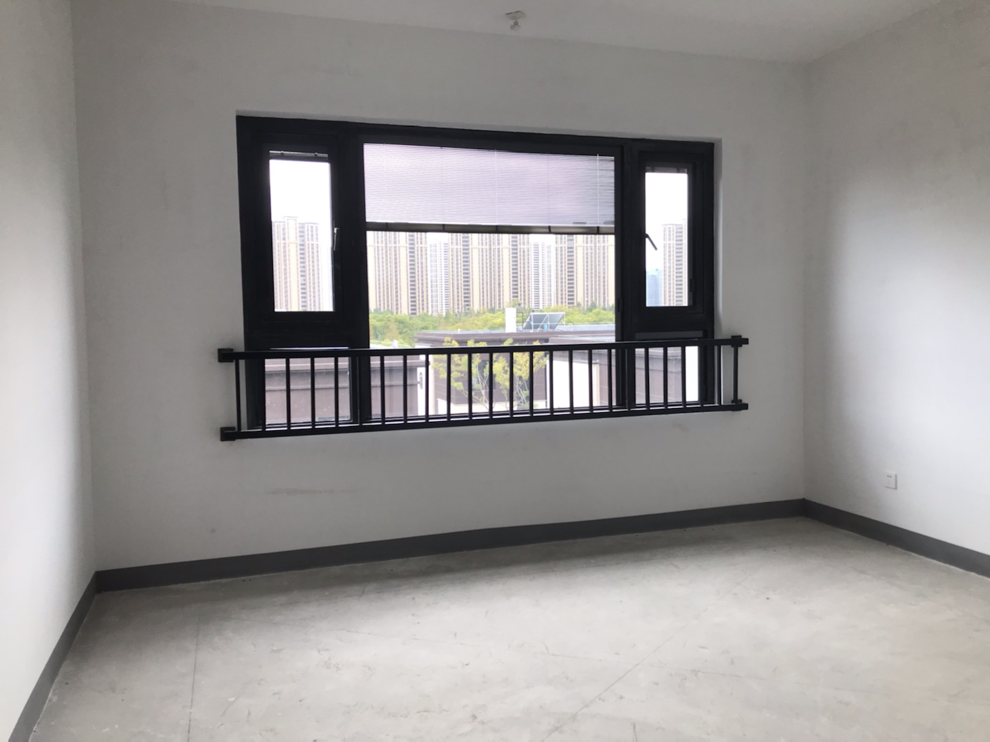 春风南岸东园 5室3厅3卫 204.00m&sup2;