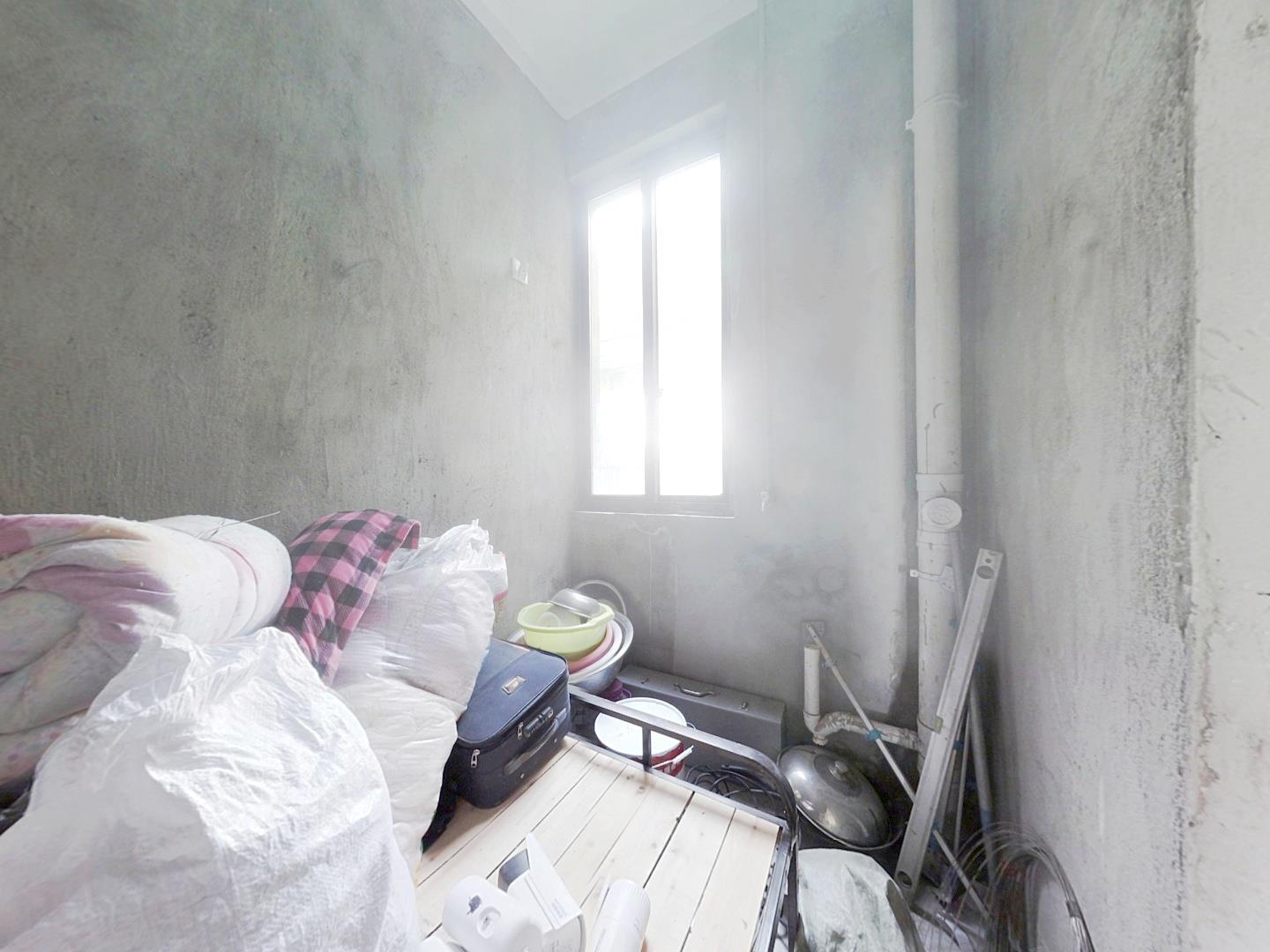 江景瑞园 3室2厅1卫 90m&sup2;