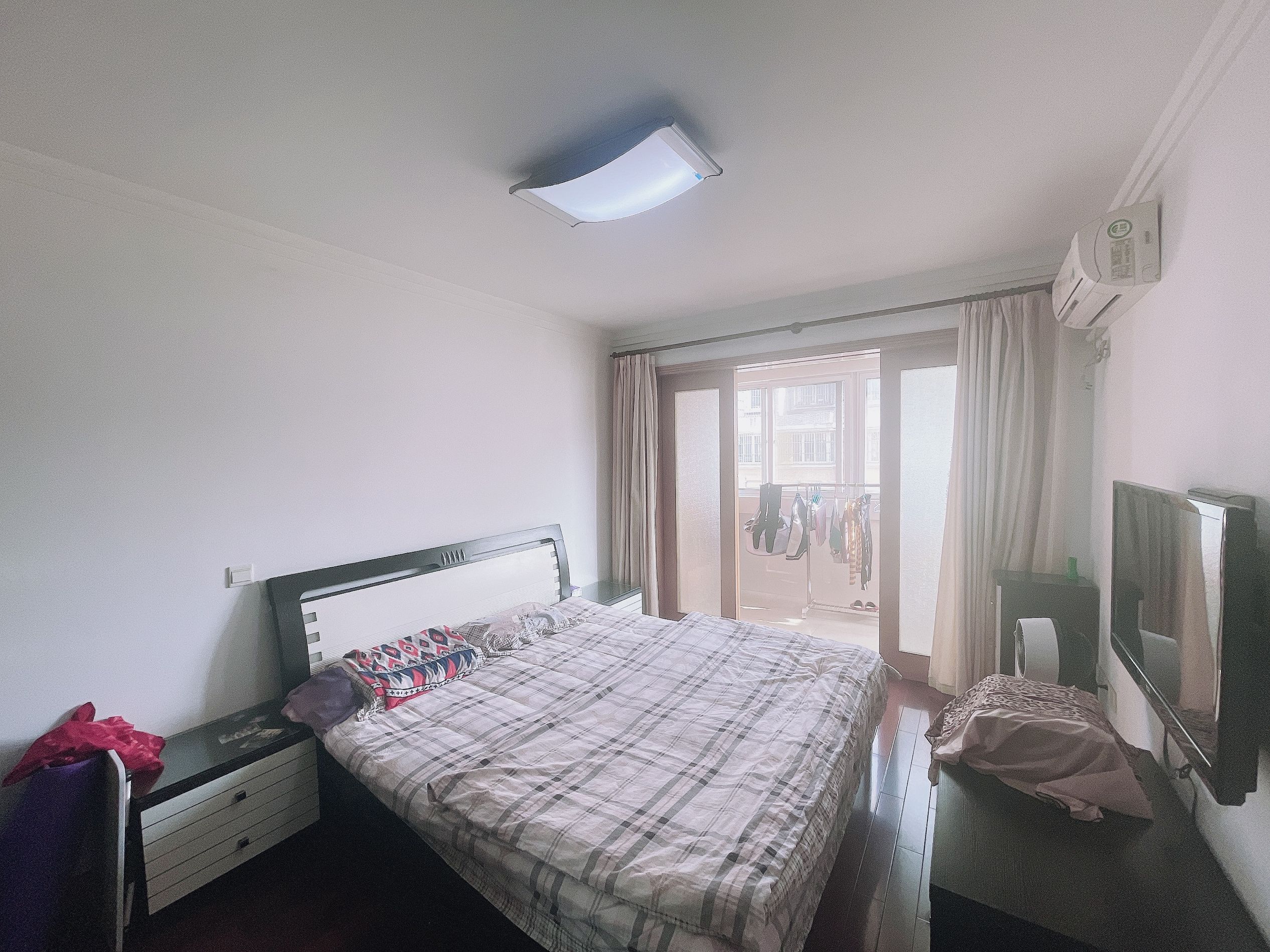 天馨花苑 2室2厅1卫 81m&sup2;