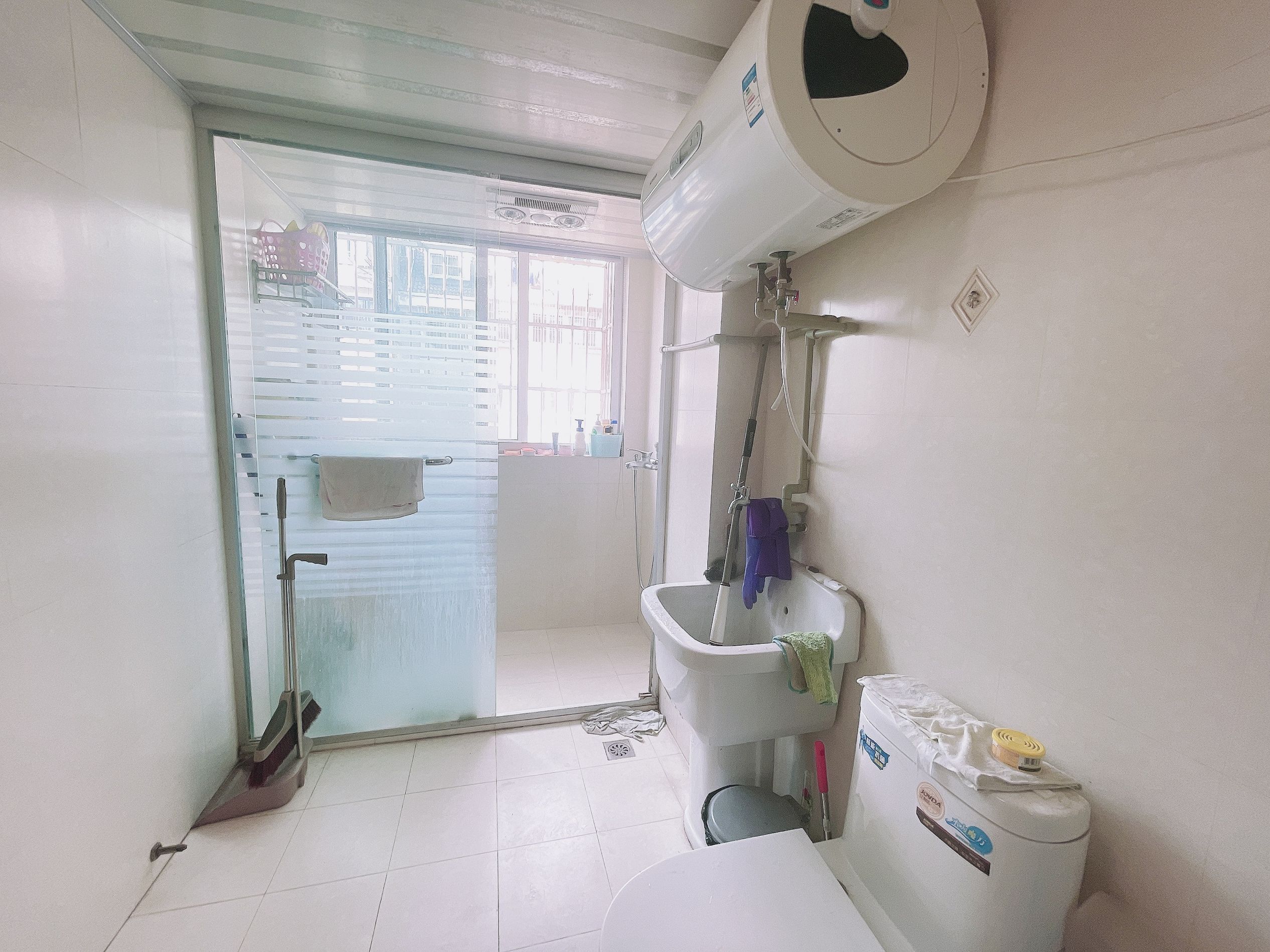 天馨花苑 2室2厅1卫 81m&sup2;