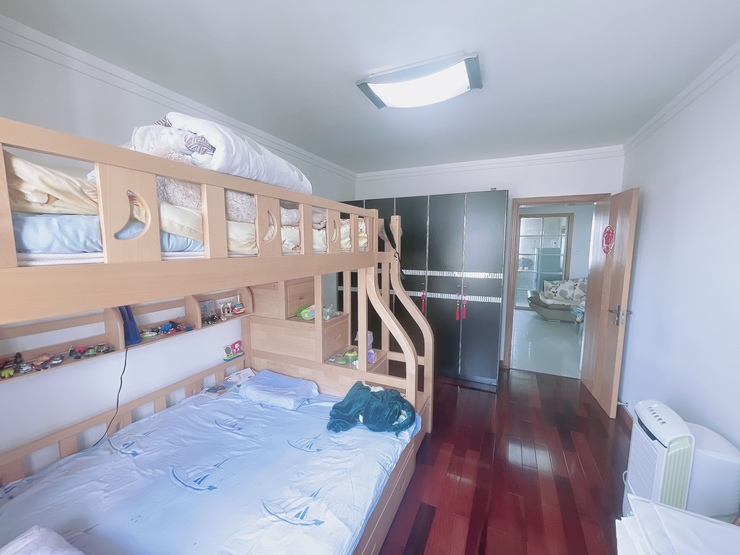 天馨花苑 2室2厅1卫 81m&sup2;