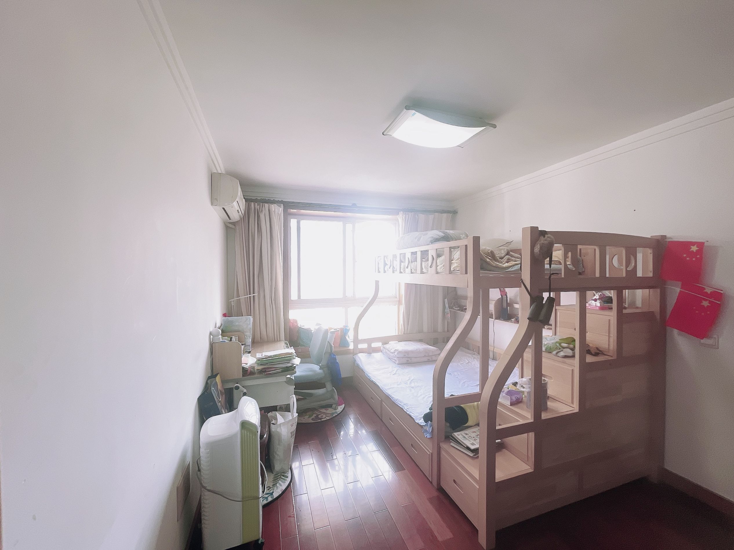 天馨花苑 2室2厅1卫 81m&sup2;