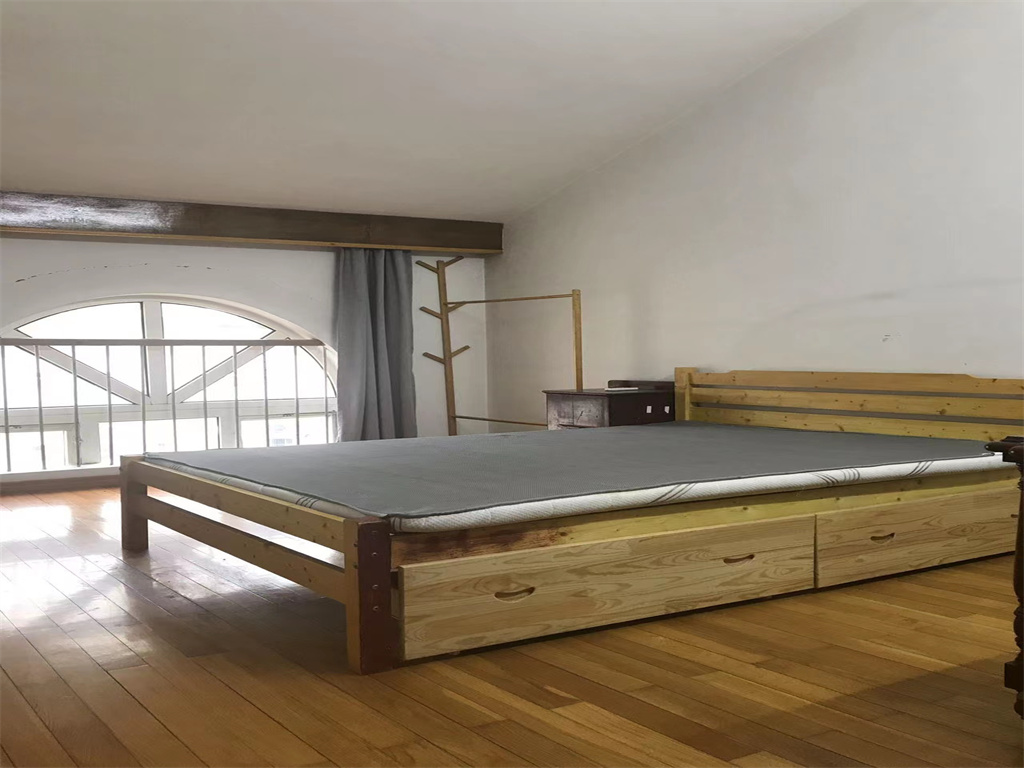 教育新村 5室2厅2卫 160m&sup2;