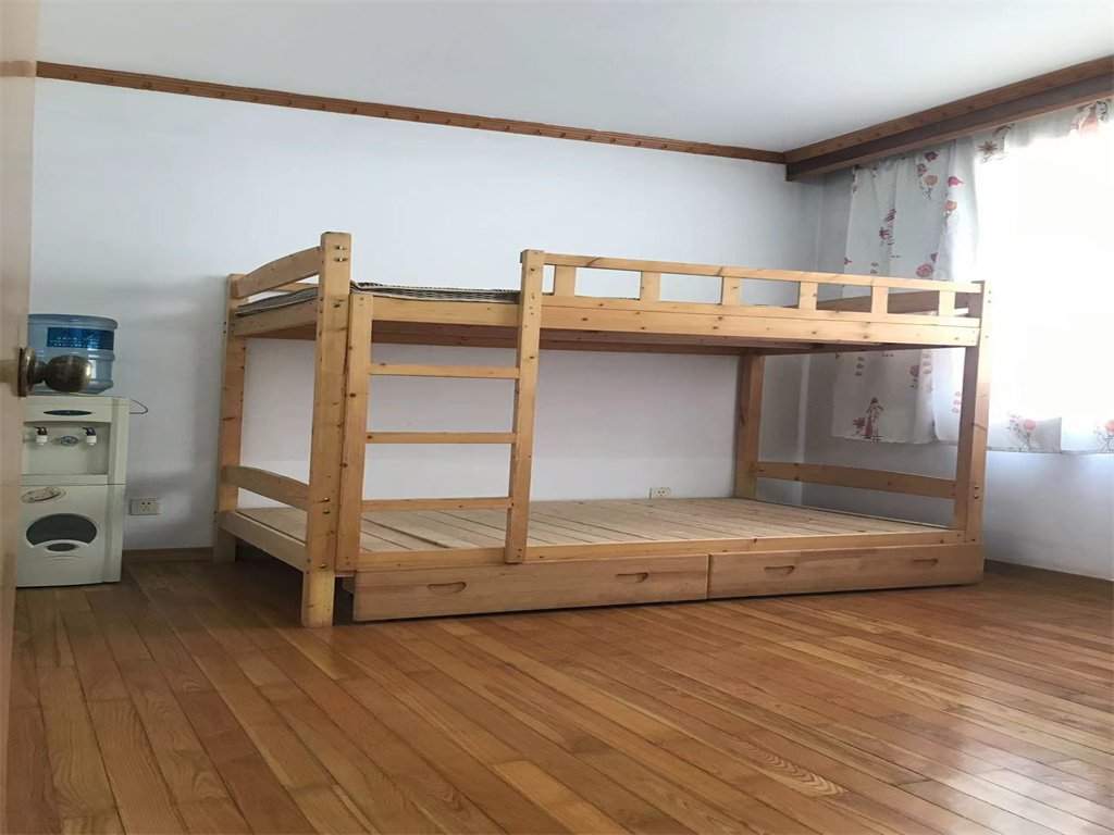 教育新村 5室2厅2卫 160m&sup2;