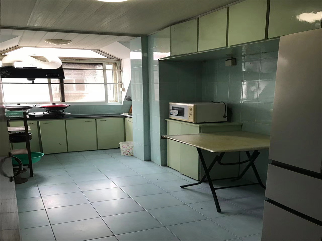 教育新村 5室2厅2卫 160m&sup2;