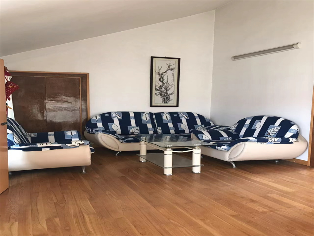 教育新村 5室2厅2卫 160m²