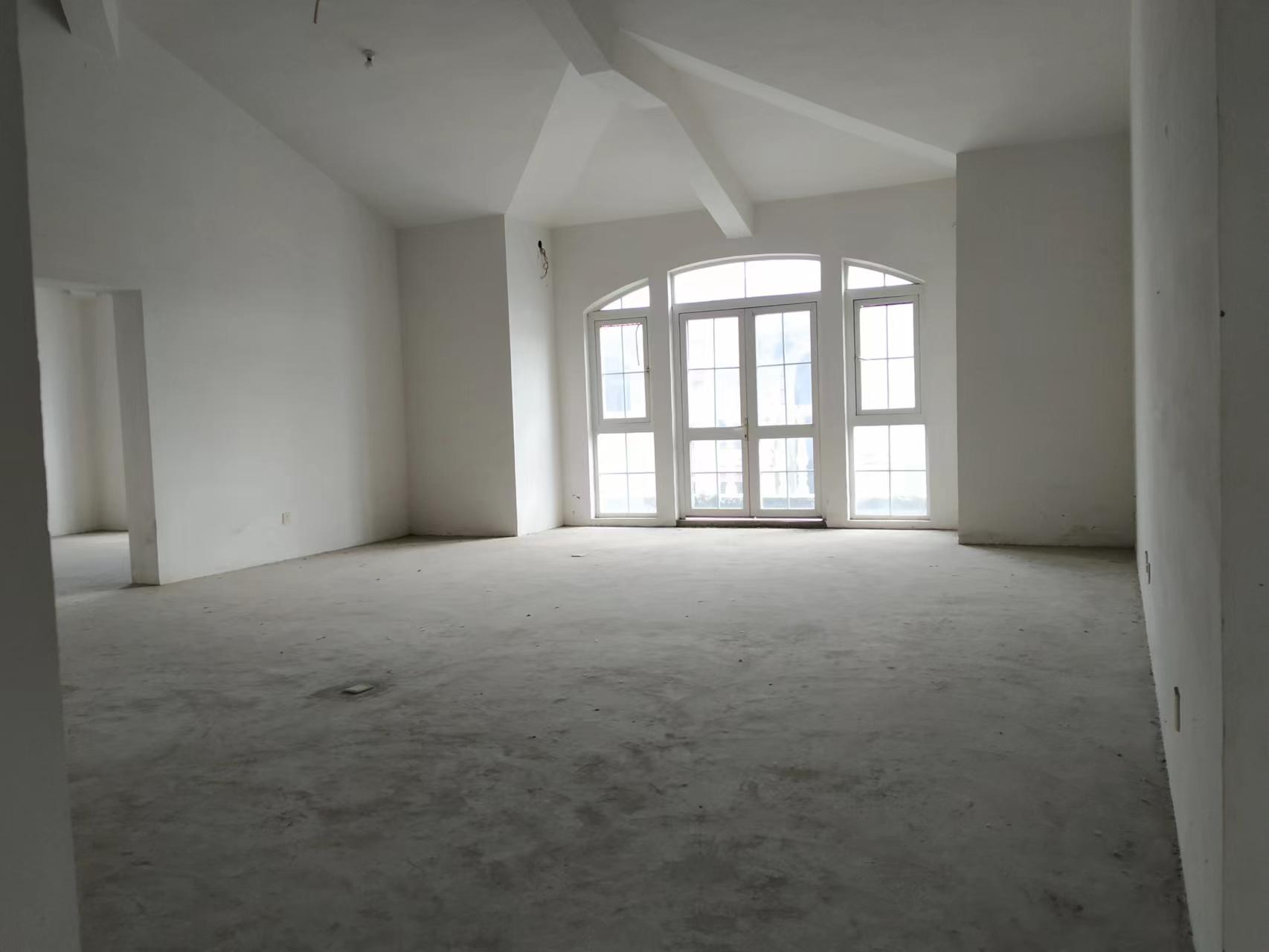 东郊庄园 5室2厅2卫 397.00m²