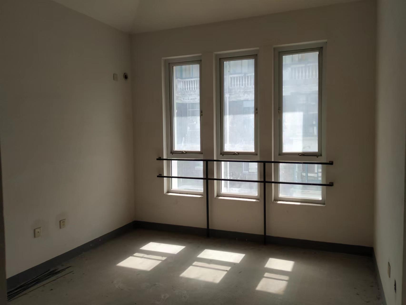 仁和家园 7室2厅3卫 387m&sup2;