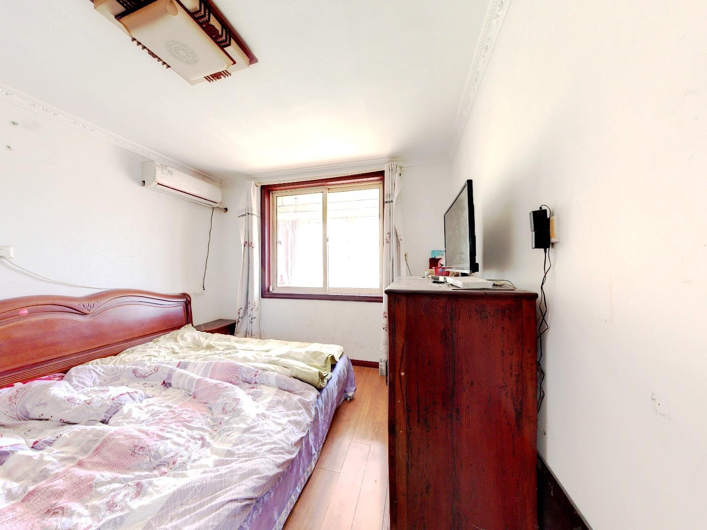 外滩小区 3室1厅1卫 94m&sup2;