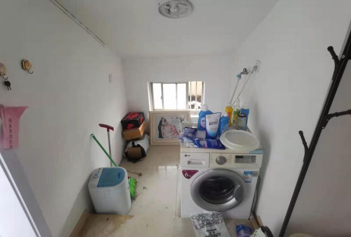 北濠桥东村 3室1厅2卫 110m&sup2;