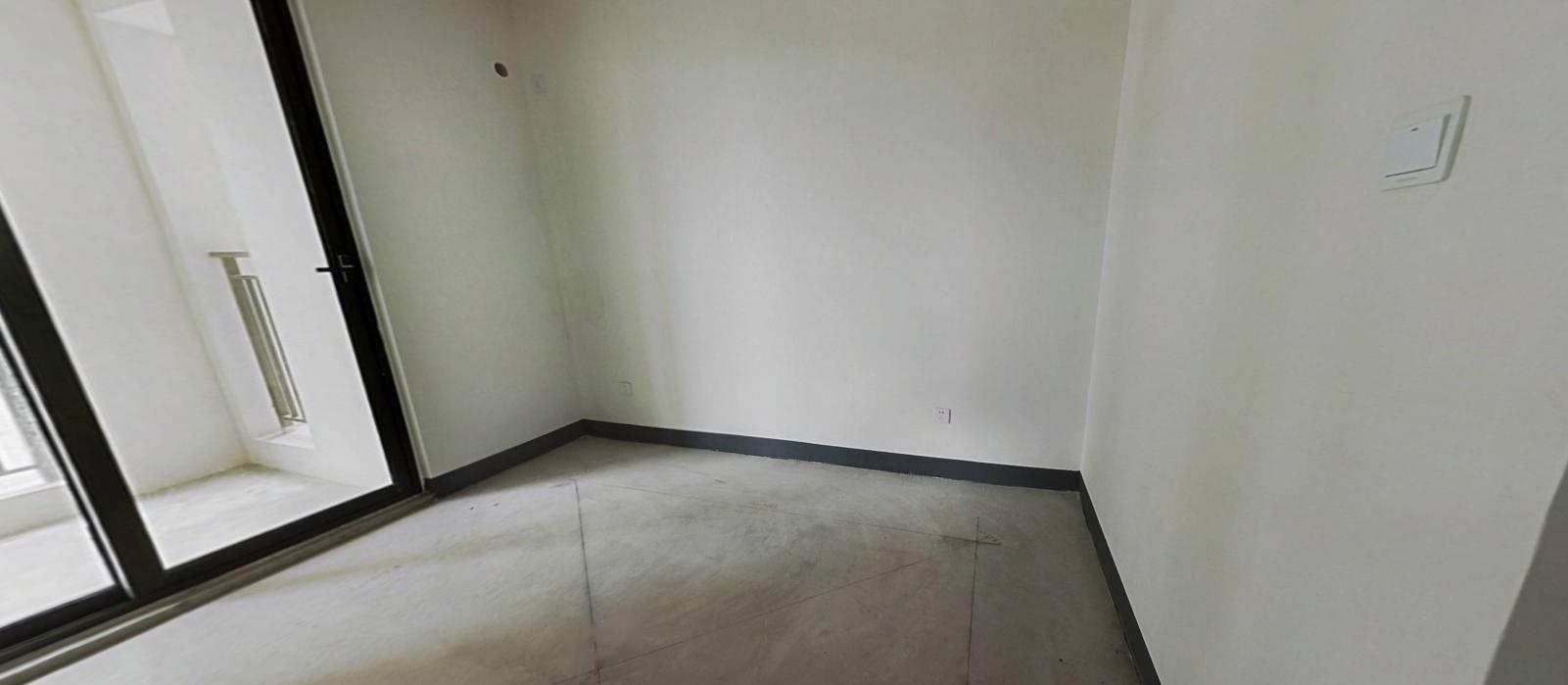 绿地新里城 3室2厅2卫 116m&sup2;