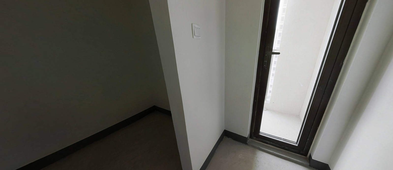绿地新里城 3室2厅2卫 116m&sup2;