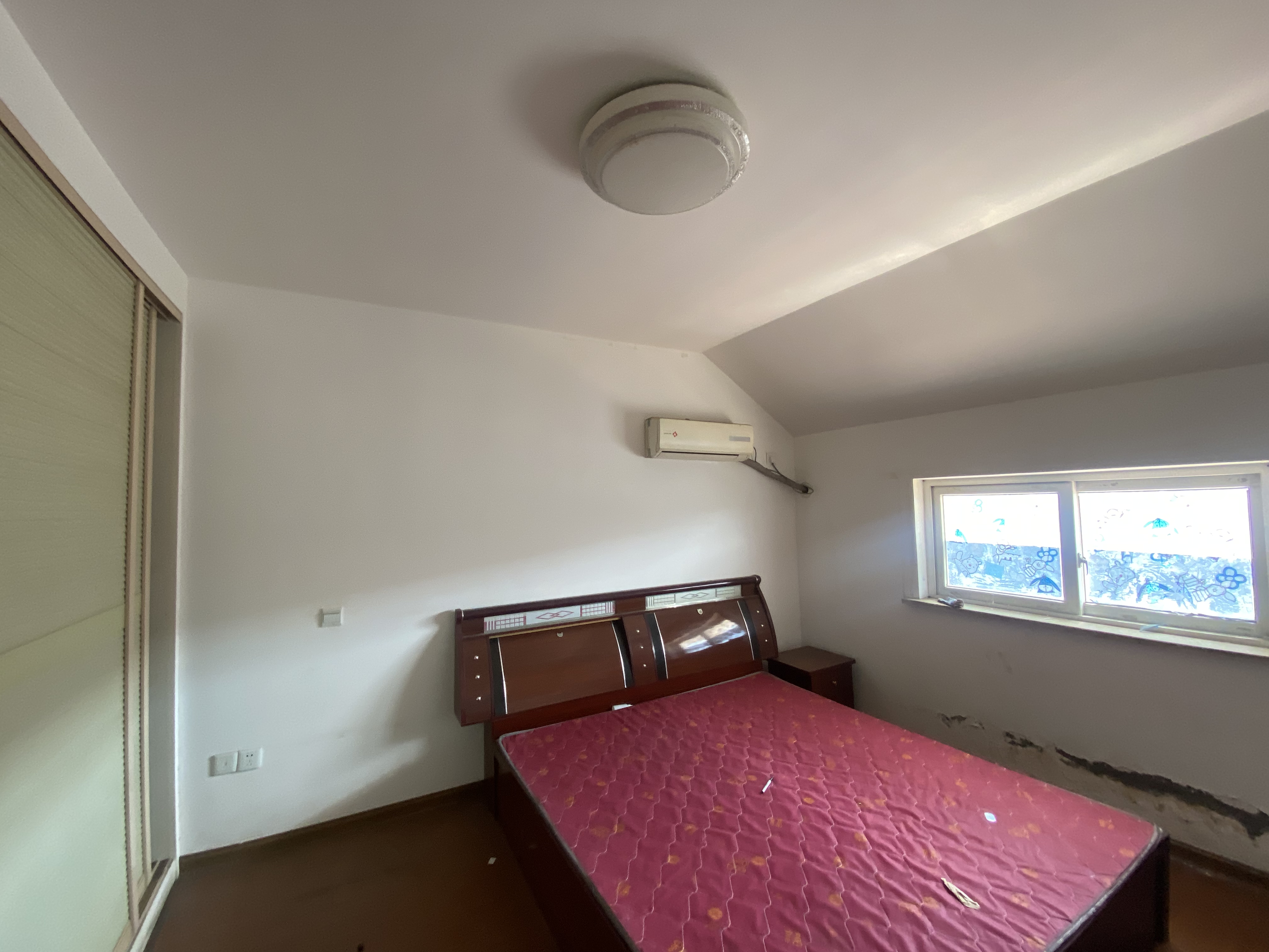 怡园新苑 4室2厅2卫 90.00m&sup2;