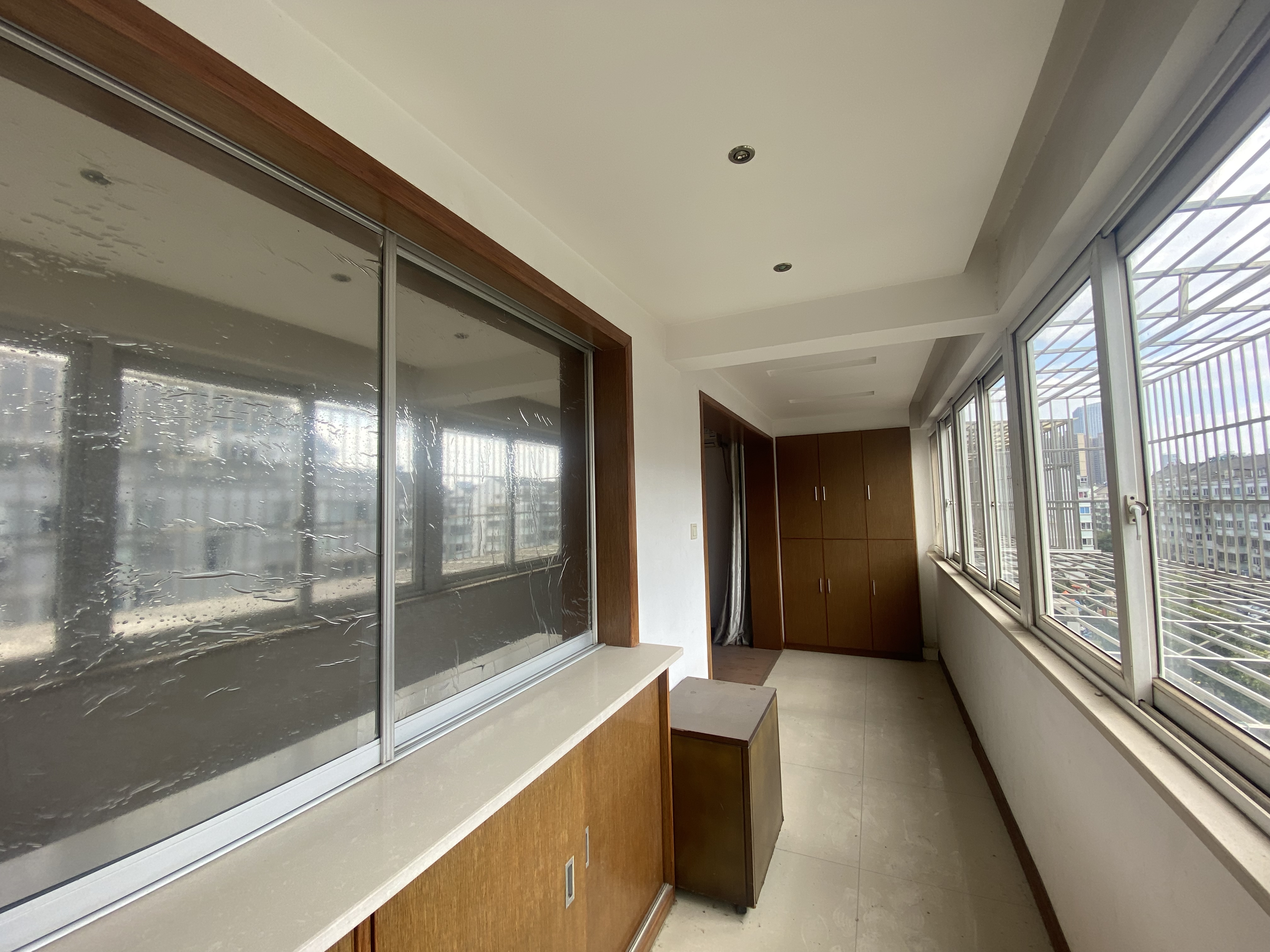 怡园新苑 4室2厅2卫 90.00m&sup2;
