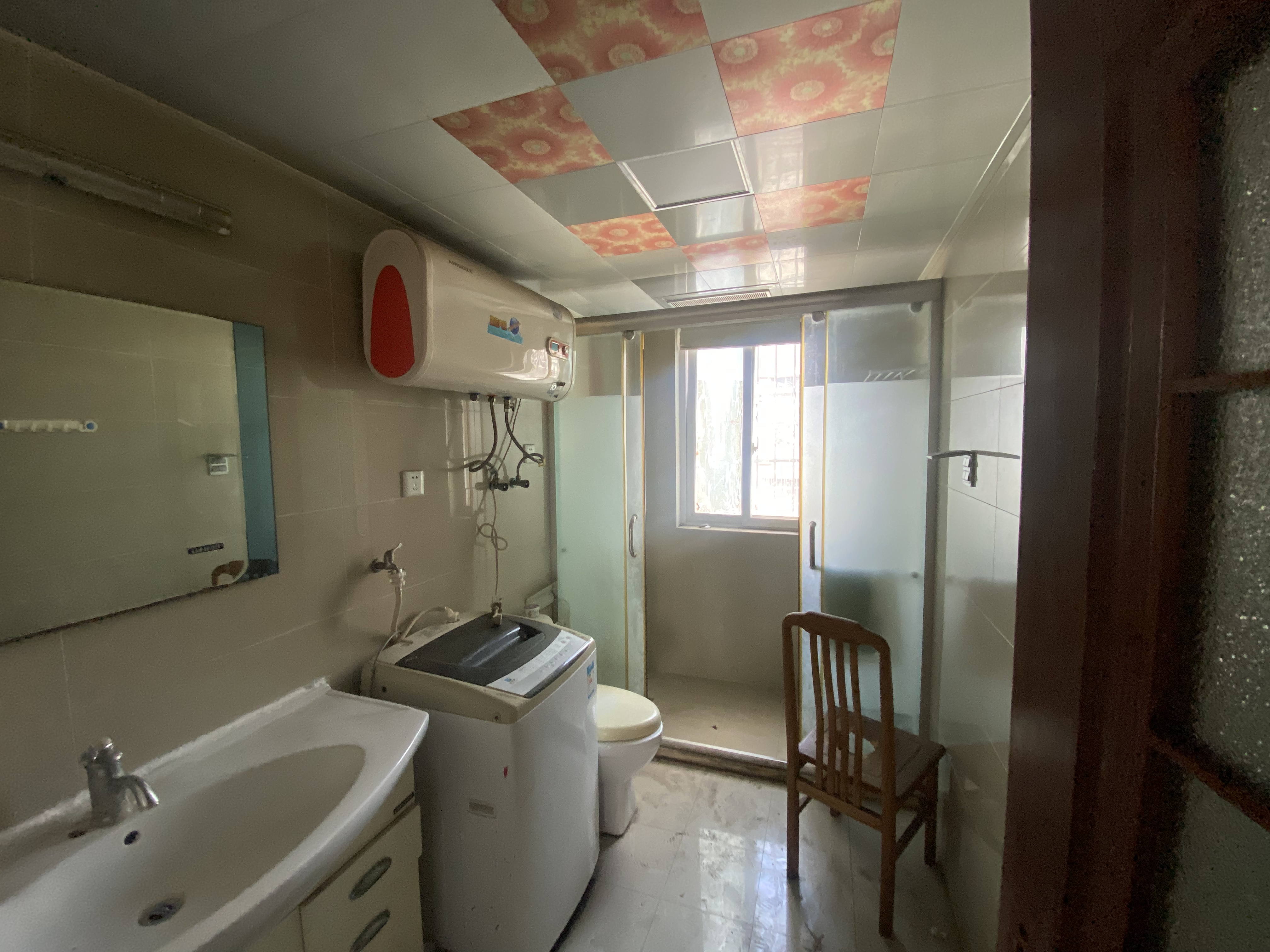 怡园新苑 4室2厅2卫 90.00m&sup2;